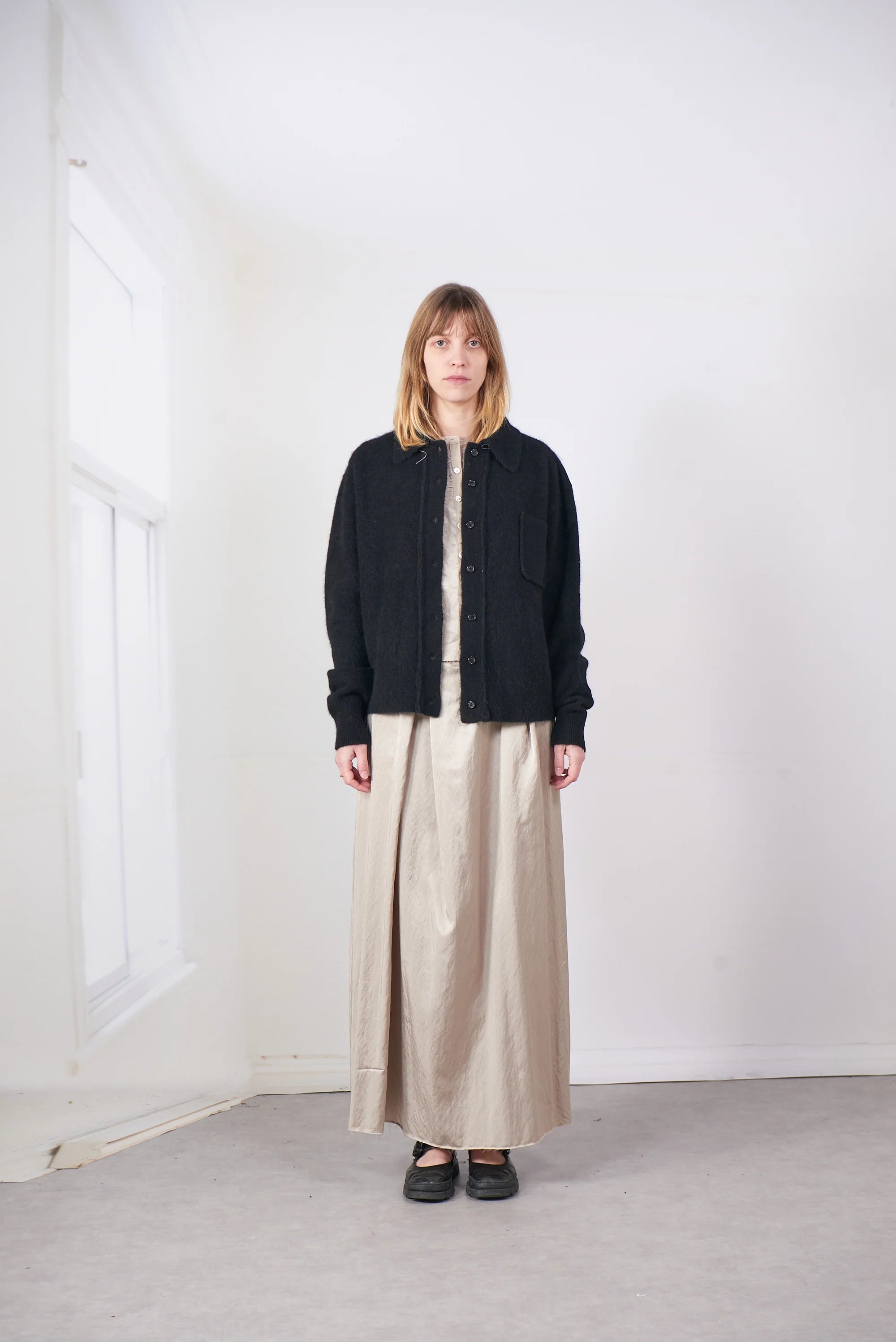 BLACK HAIRY CARDIGAN