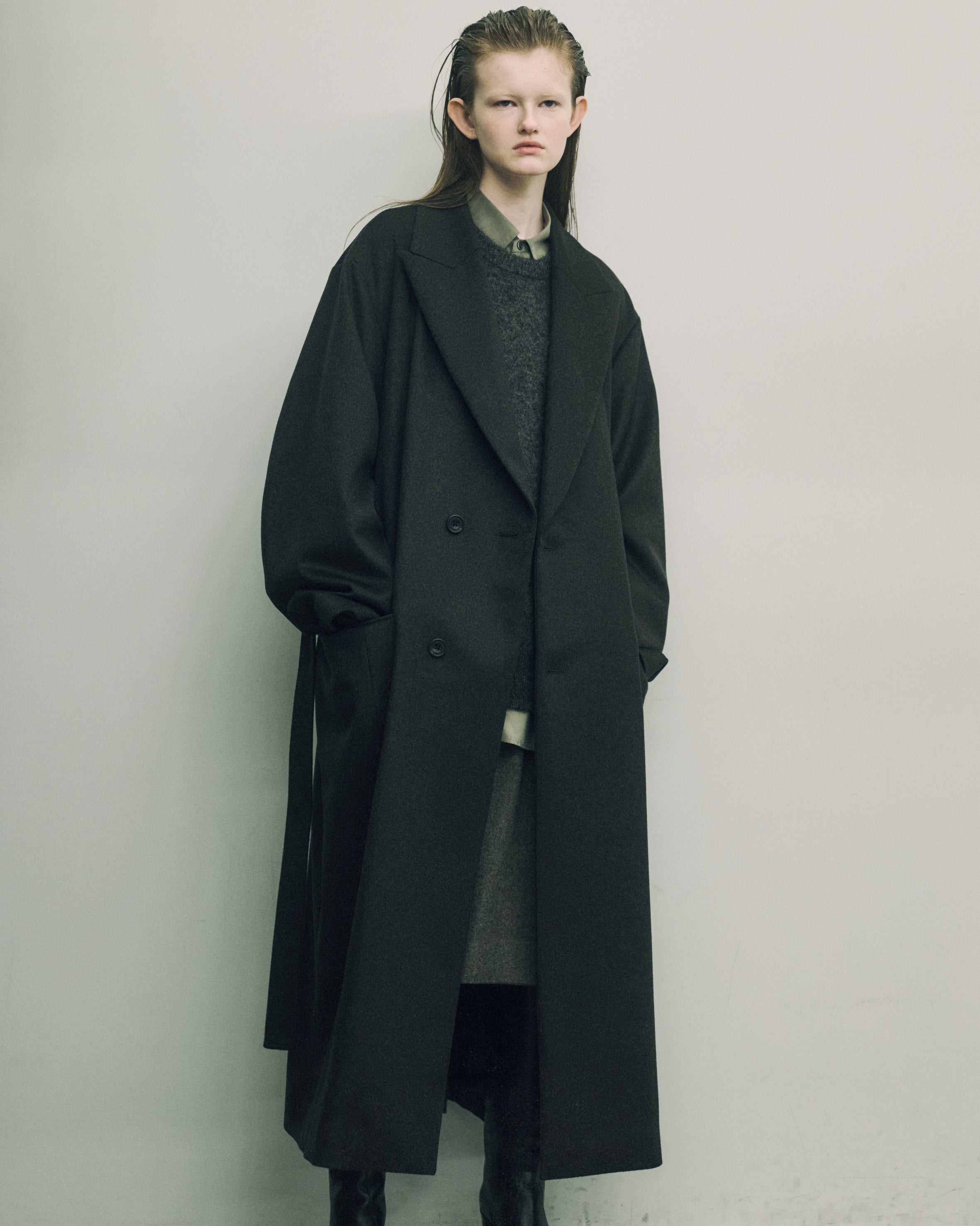 BLACK OVERSIZED MAXI-LENGTH PEAK LAPEL COAT