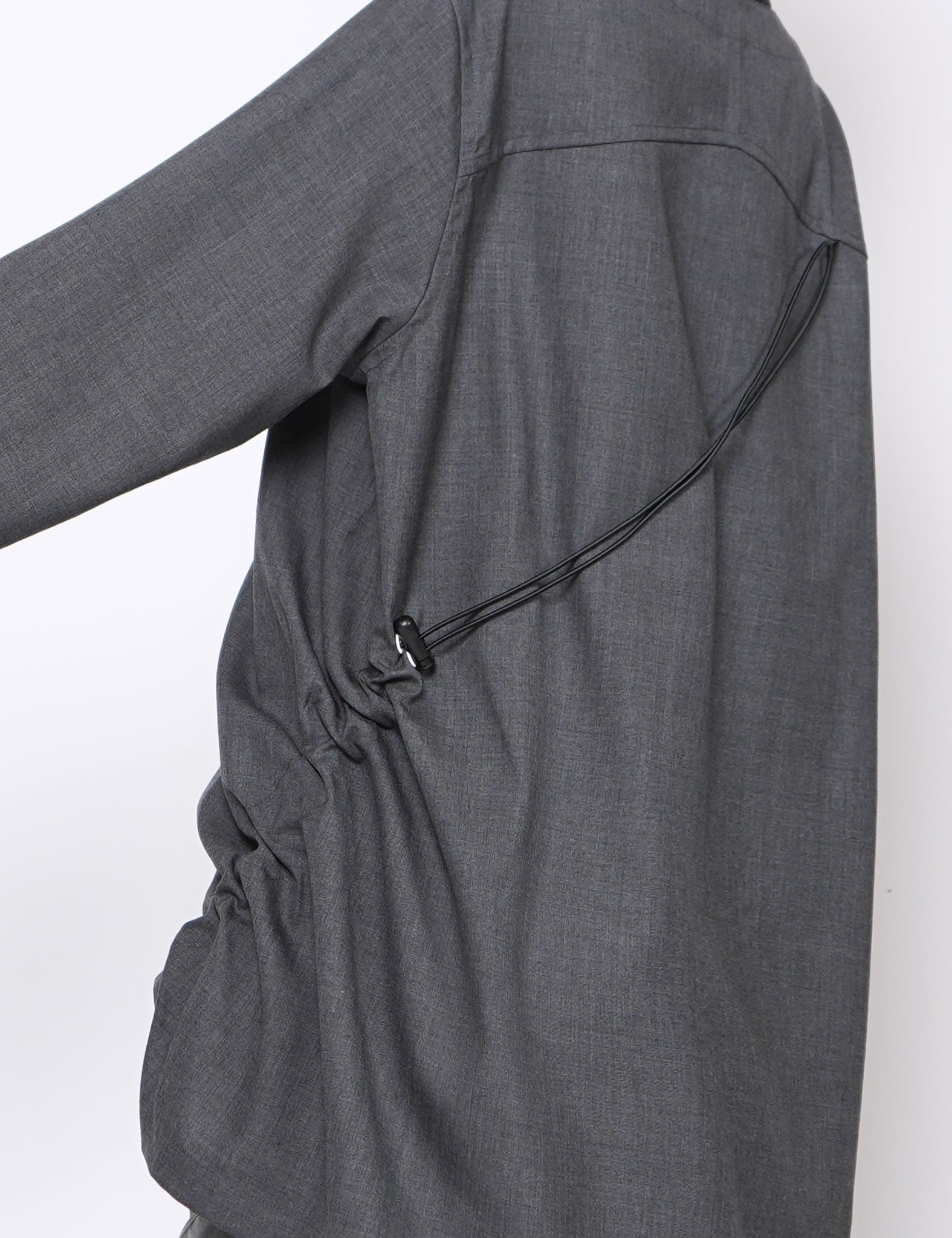 GREY OFF SCALE SUITING CINCHED SHIRT