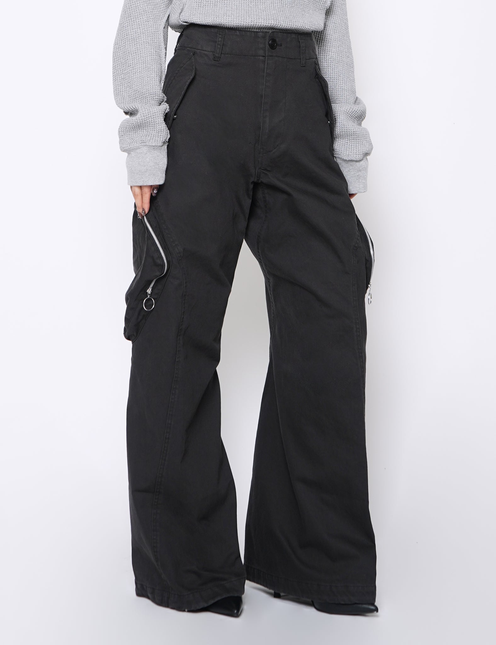 BLACK 3D TWISTED CARGO PANTS