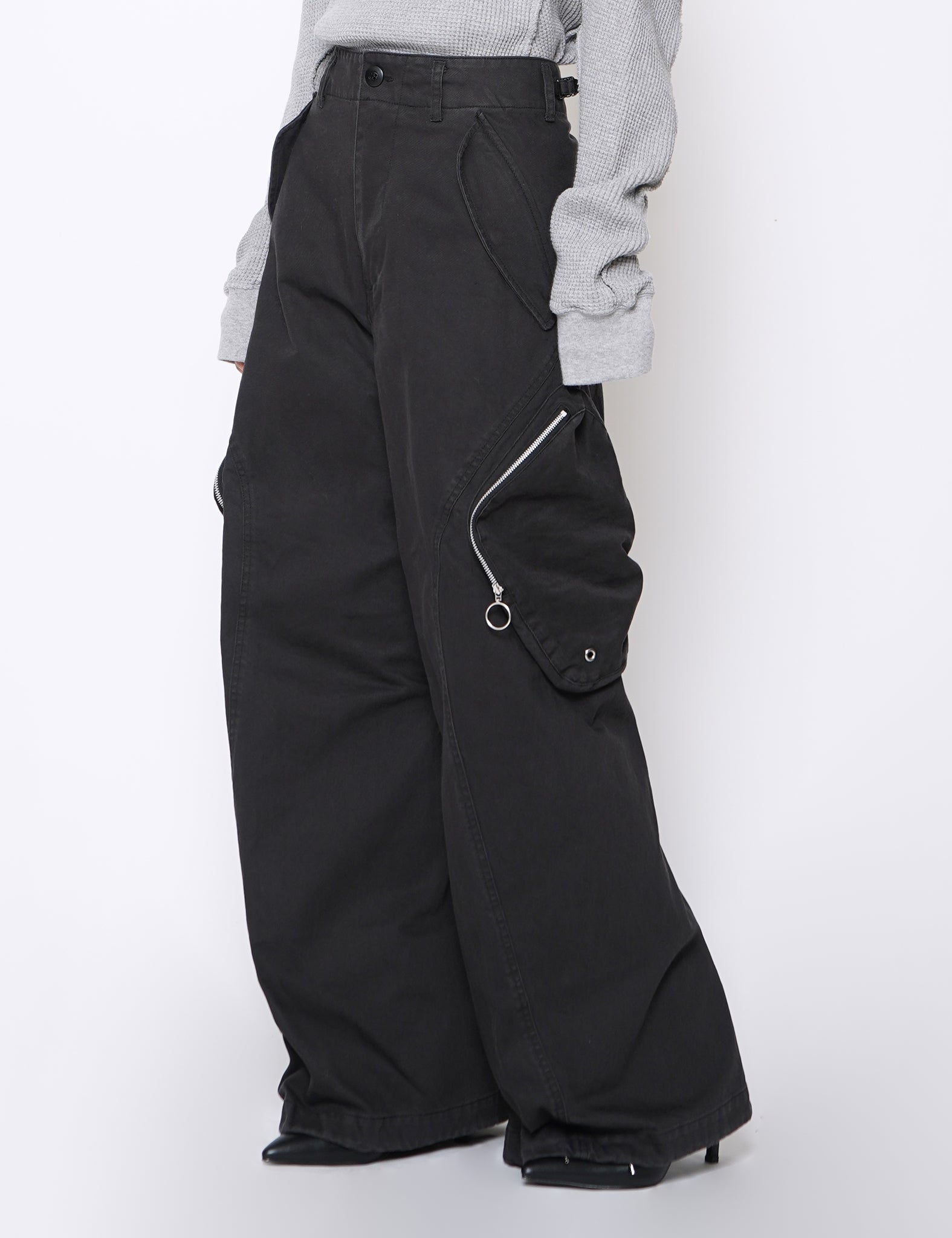 BLACK 3D TWISTED CARGO PANTS