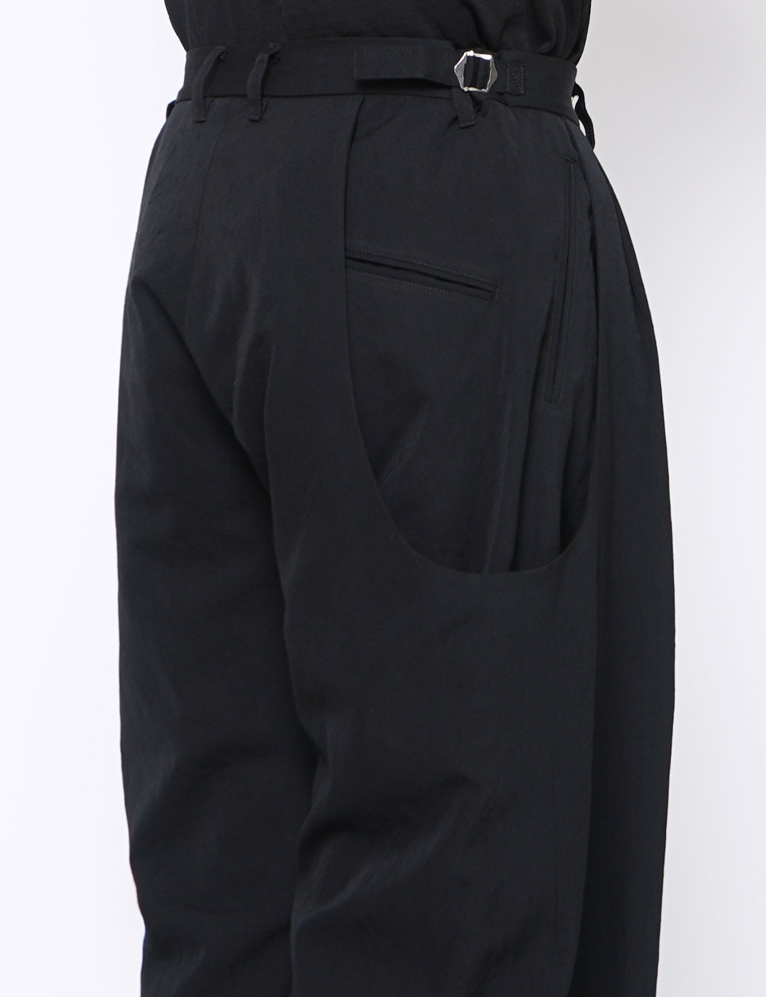 BLACK 2TUCK CURVED LEG TROUSERS
