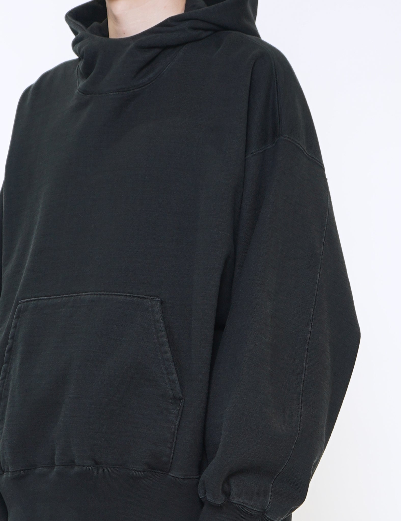 BLACK UNTWISTED YARN FADE SWEAT HOOD LS