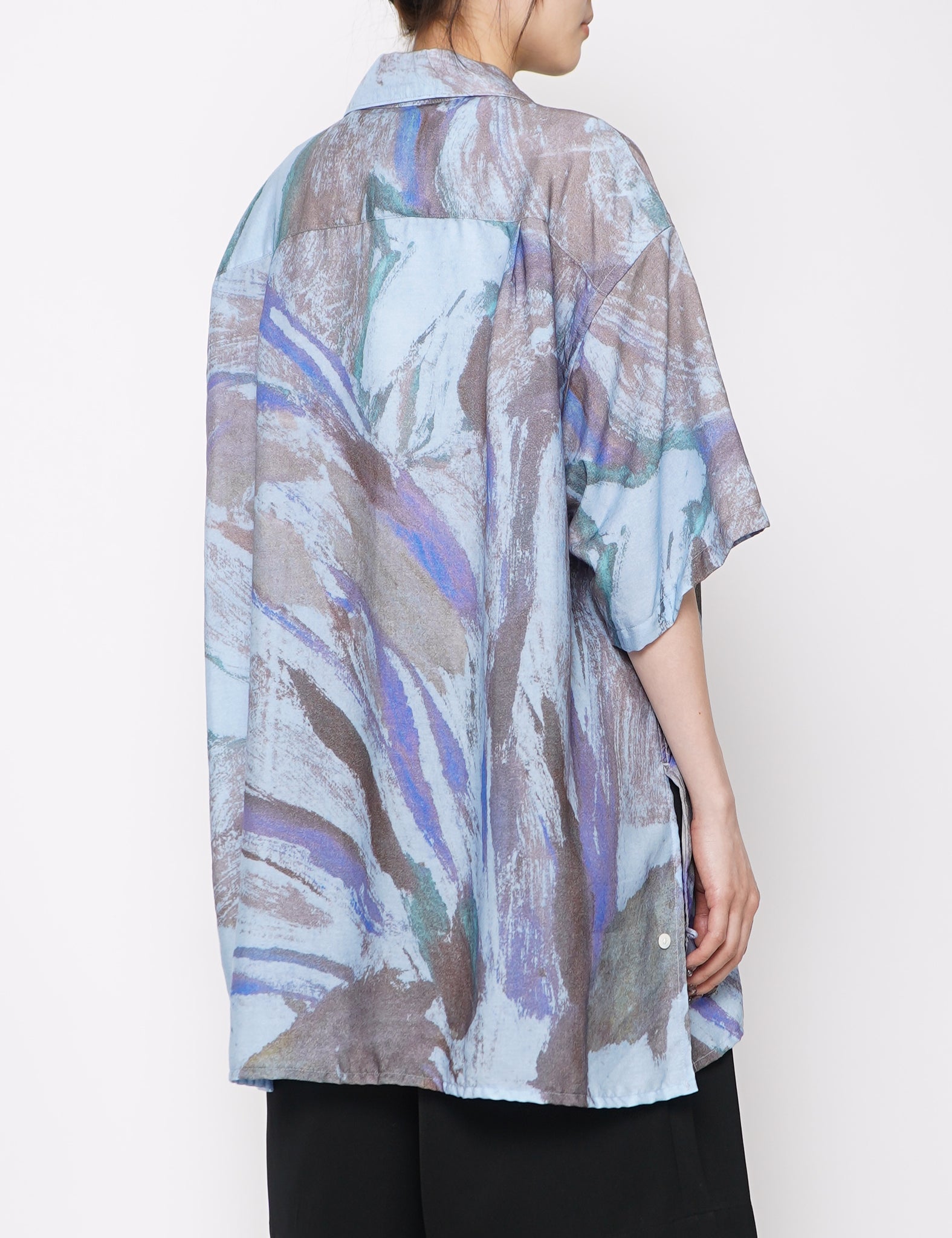 BLUE FLOWER PRINTED OPEN COLLAR SHIRT