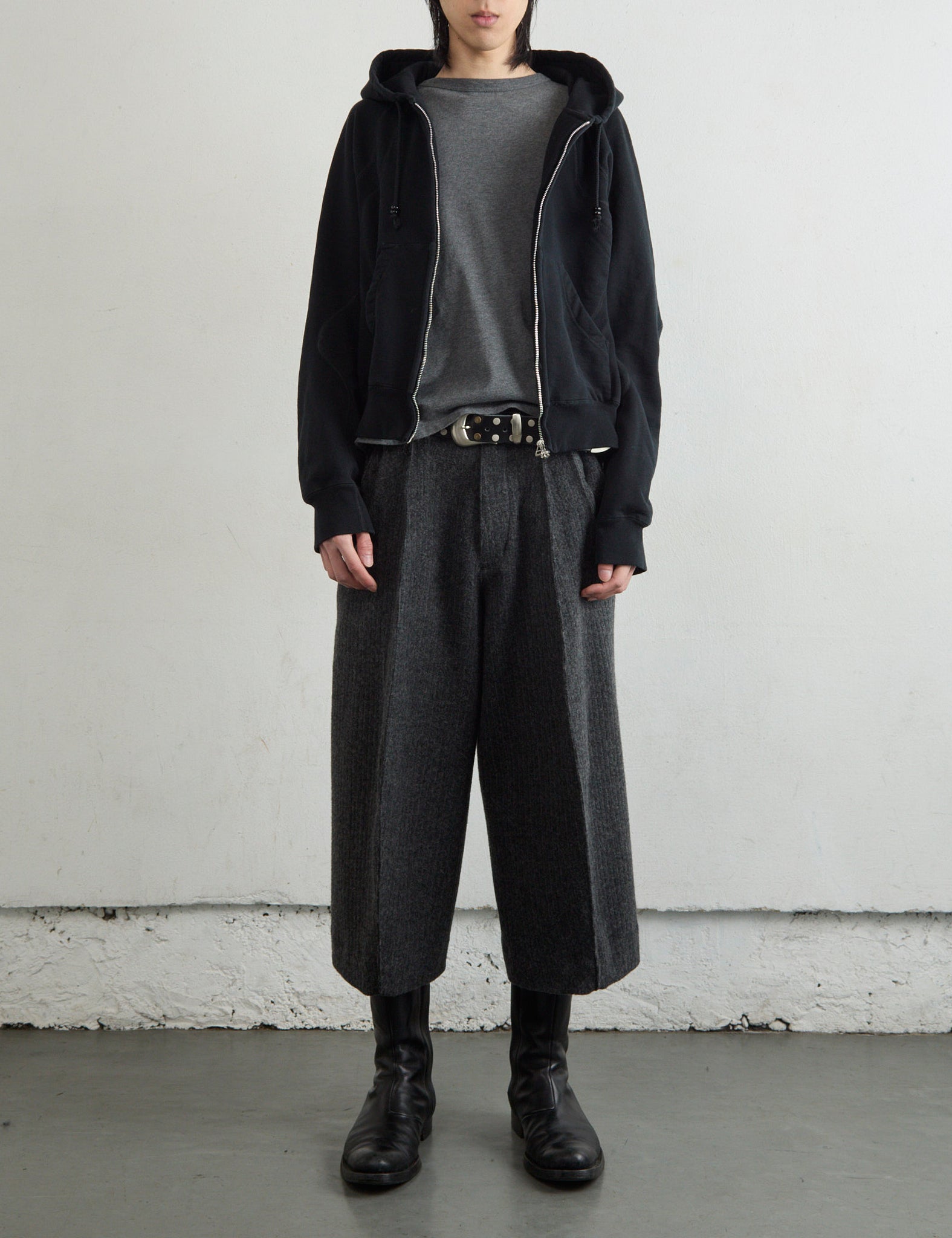 BLACK PANELLED ZIP UP HOODIE