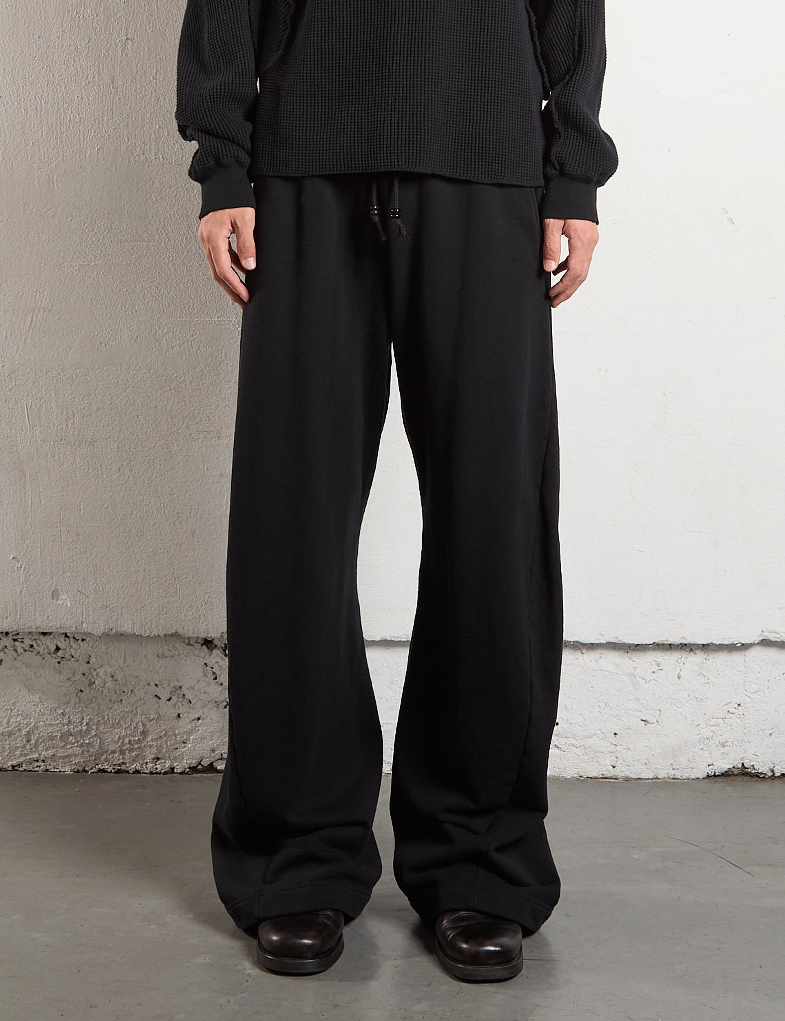 BLACK 3D TWISTED LOUNGE PANTS