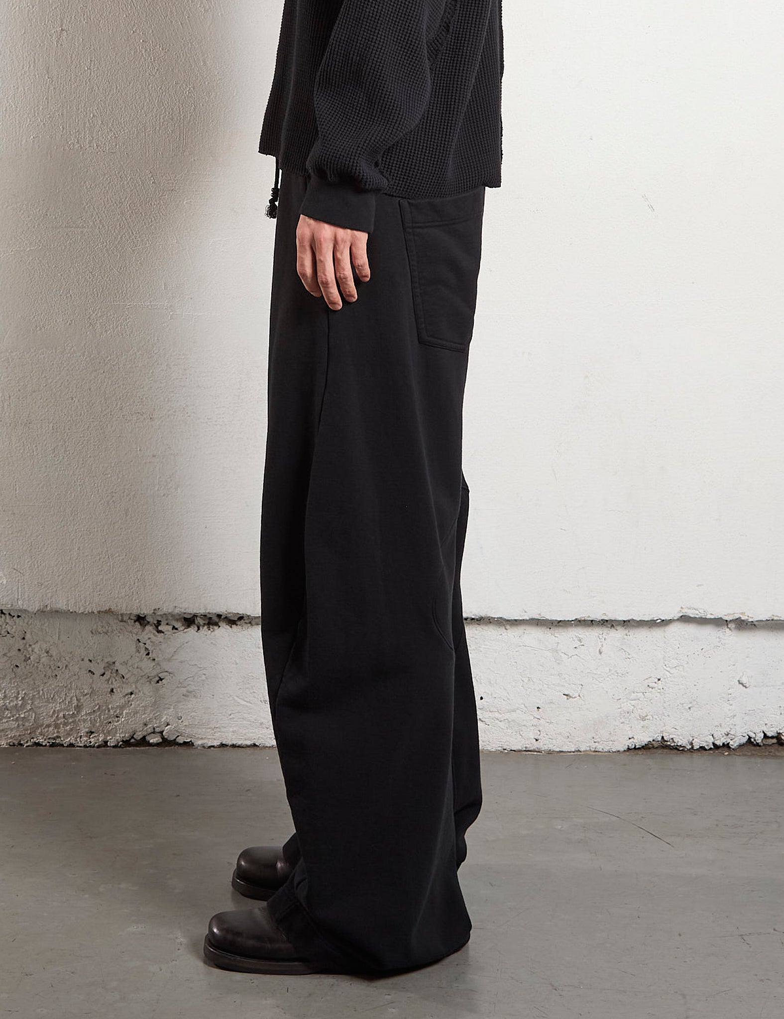BLACK 3D TWISTED LOUNGE PANTS