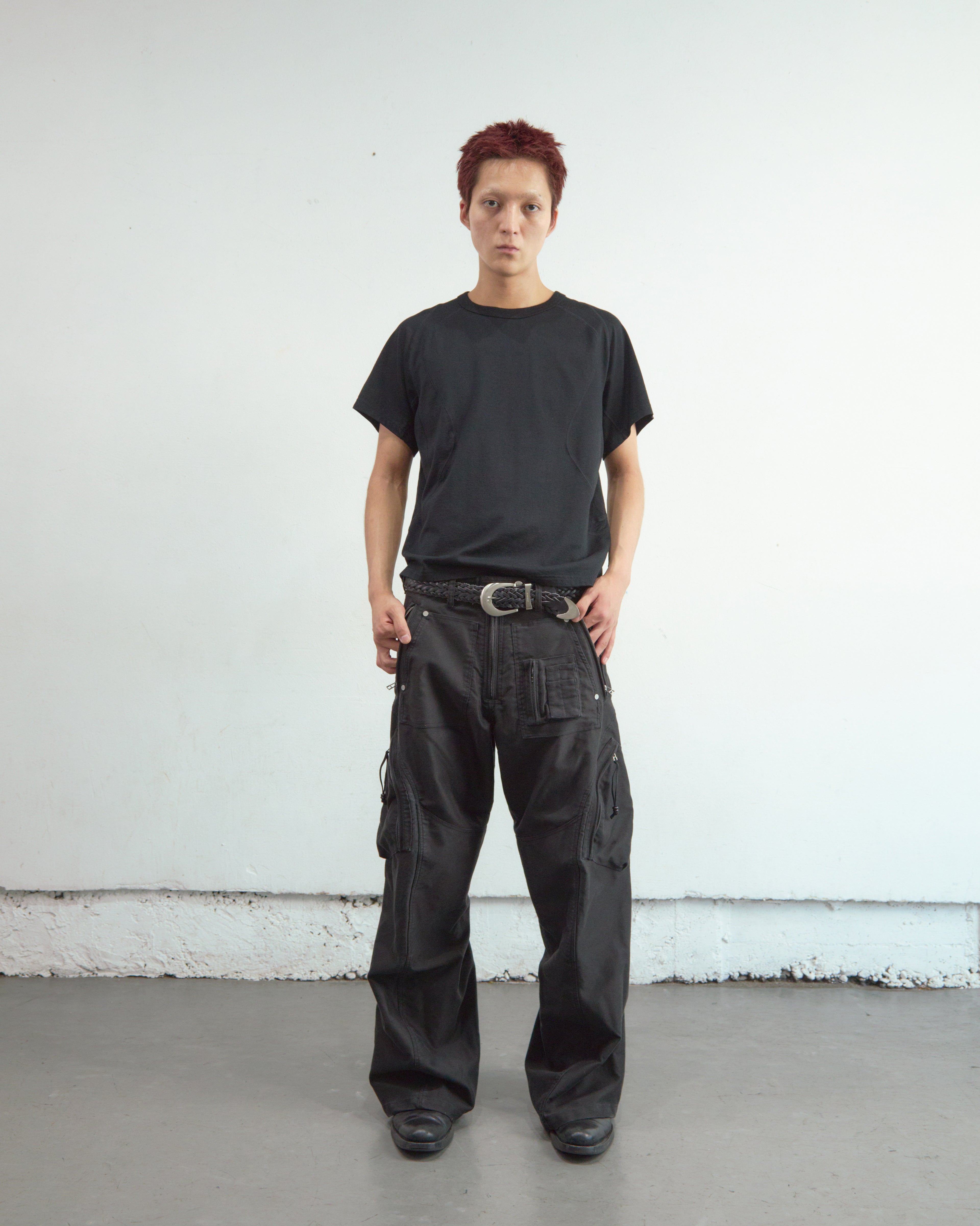 BLACK PANELLED HALF SLEEVE T-SHIRT
