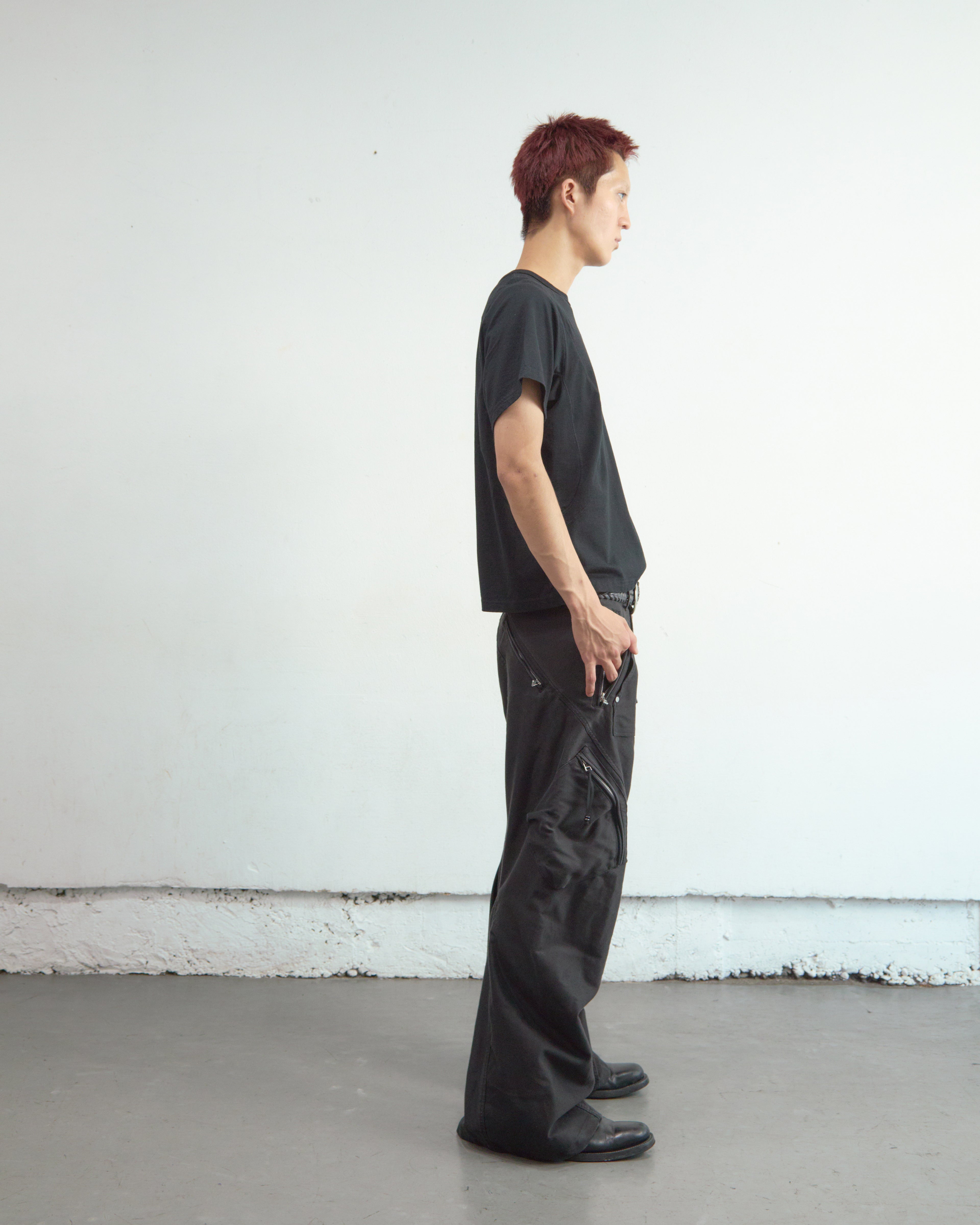 BLACK PANELLED HALF SLEEVE T-SHIRT