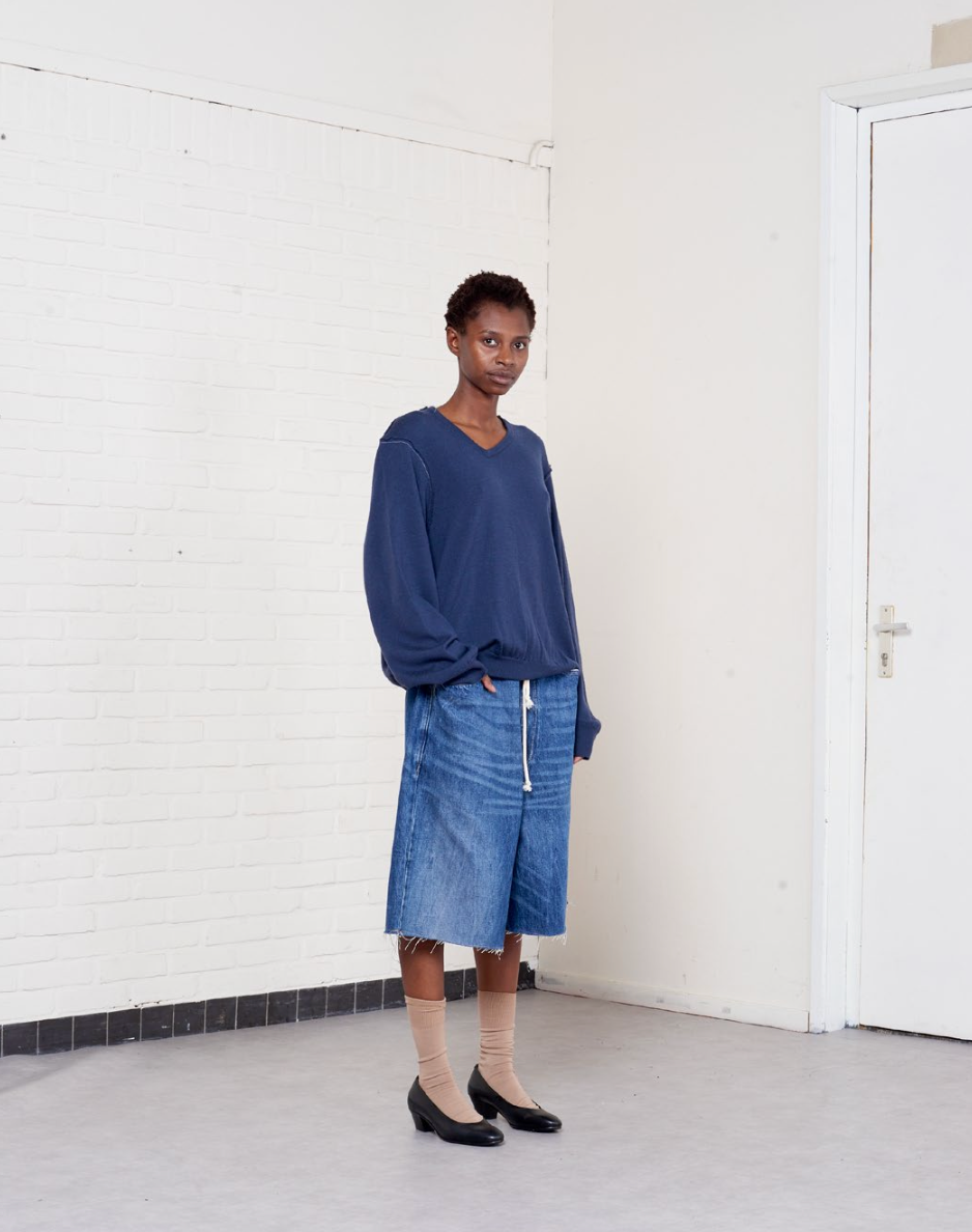 NAVY FRANKENSTEIN V-NECK