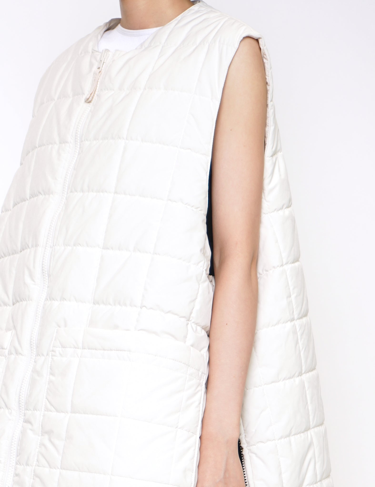 REVERSIBLE FOG WHITE QUILTING PADDED VEST