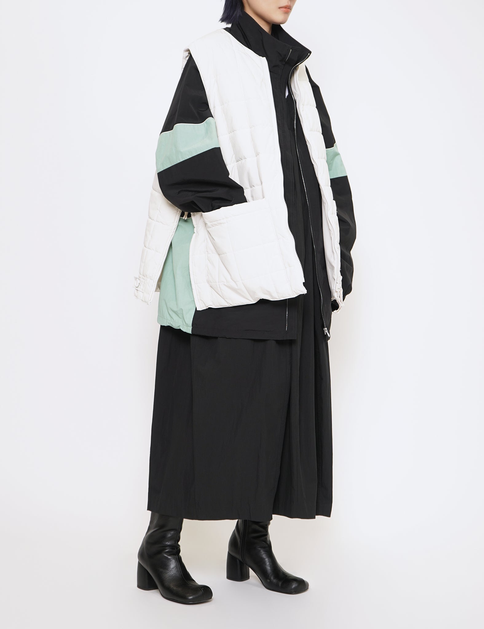 REVERSIBLE FOG WHITE QUILTING PADDED VEST
