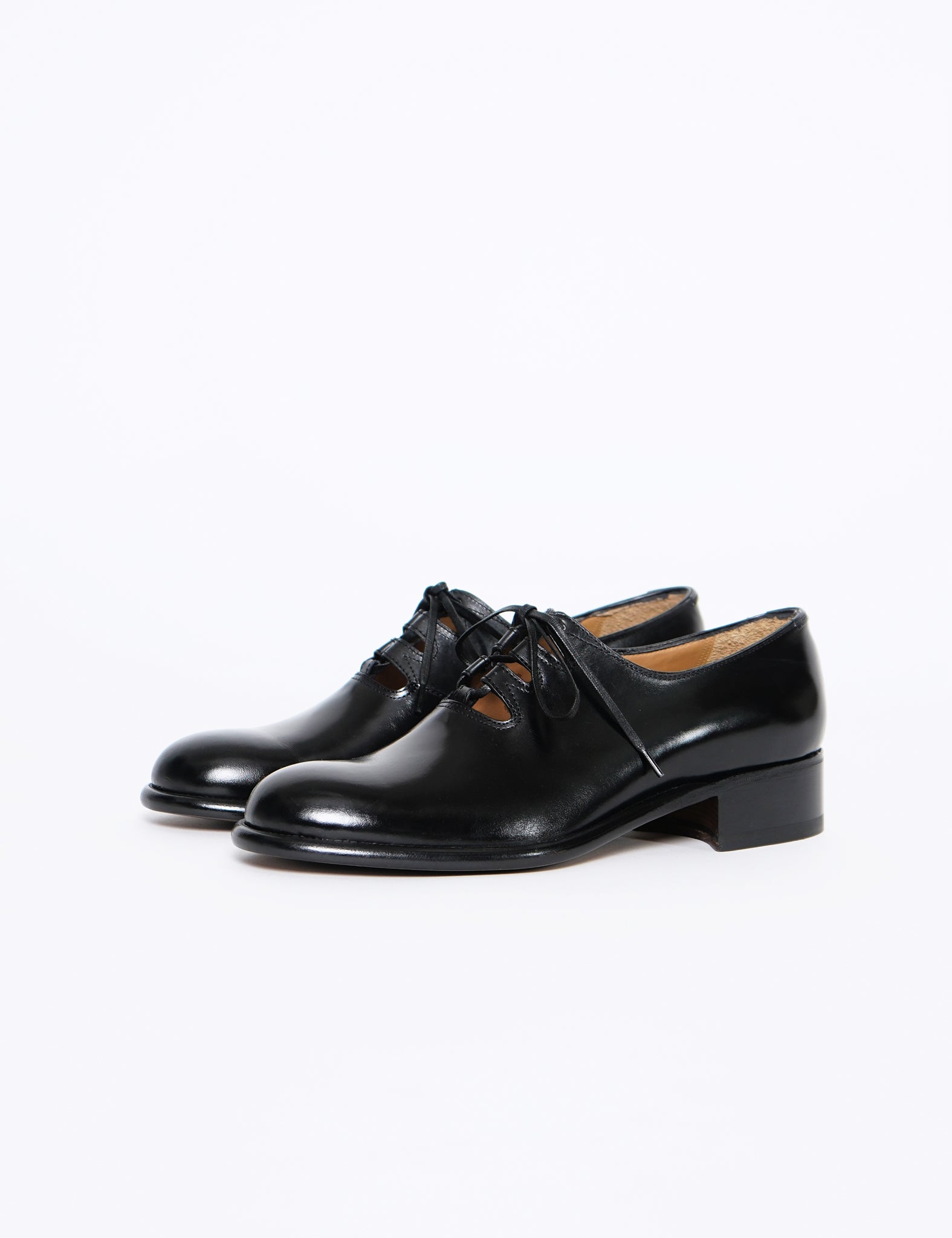 GRAPH LAYER EXCLUSIVE | BLACK CROMO CALF PLAIN GHILLIE LEATHER SHOES