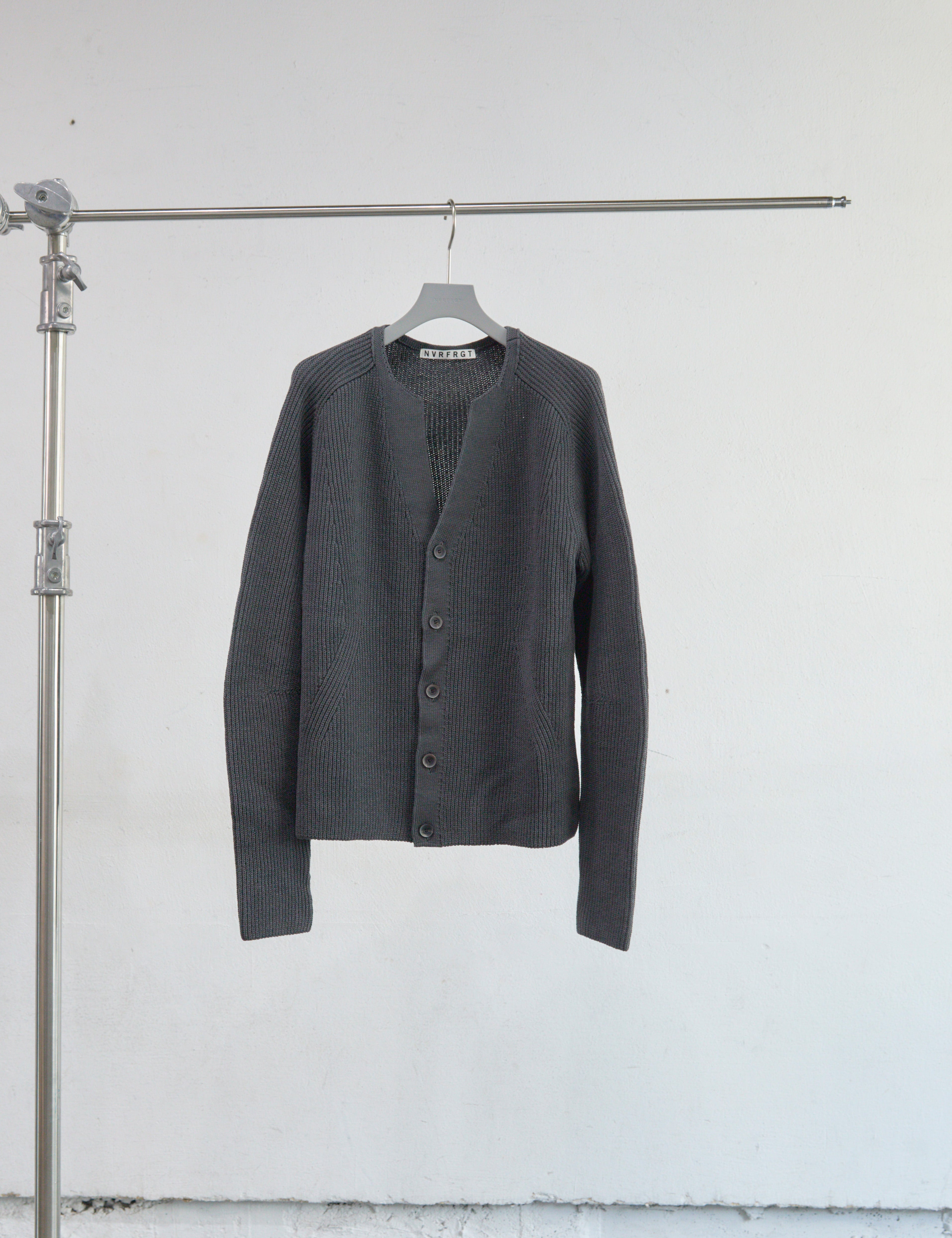 CHARCOAL RIBBED CARDIGAN
