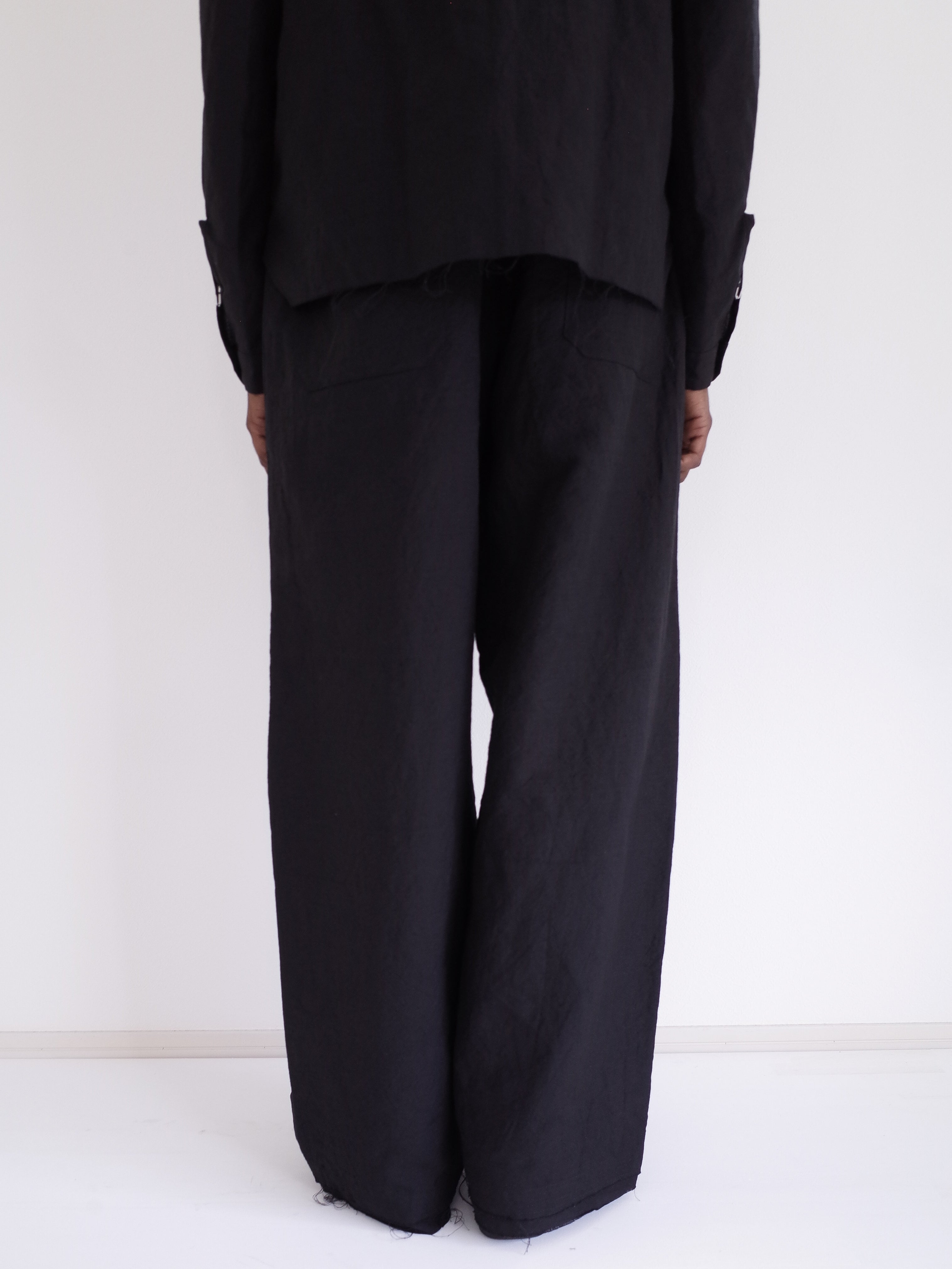 BLACK WOOL LINEN WIDE TROUSERS