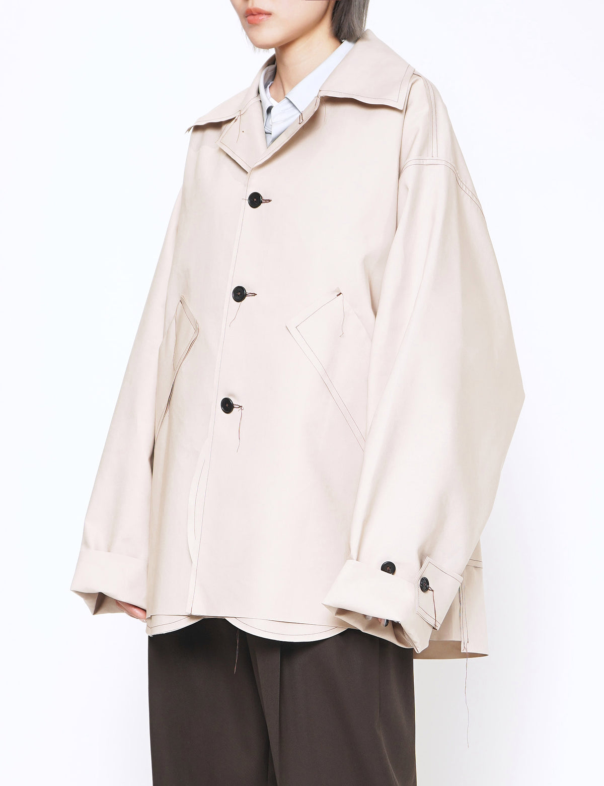 CAMIEL FORTGENS SAND OVERSIZED MACKINTOSH SHORT COAT