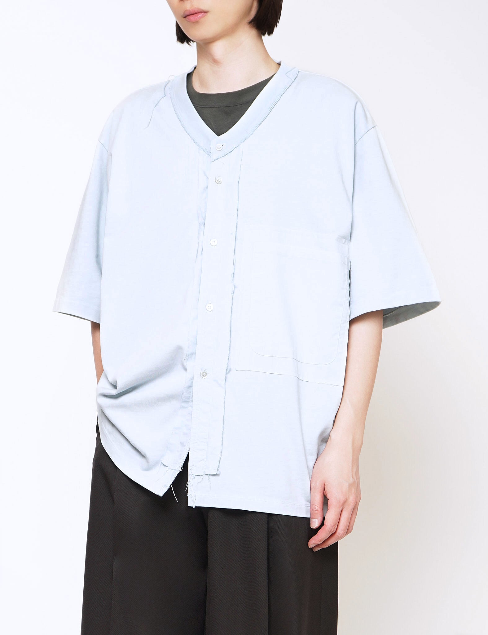 LIGHT BLUE BUTTON BASEBALL TEE