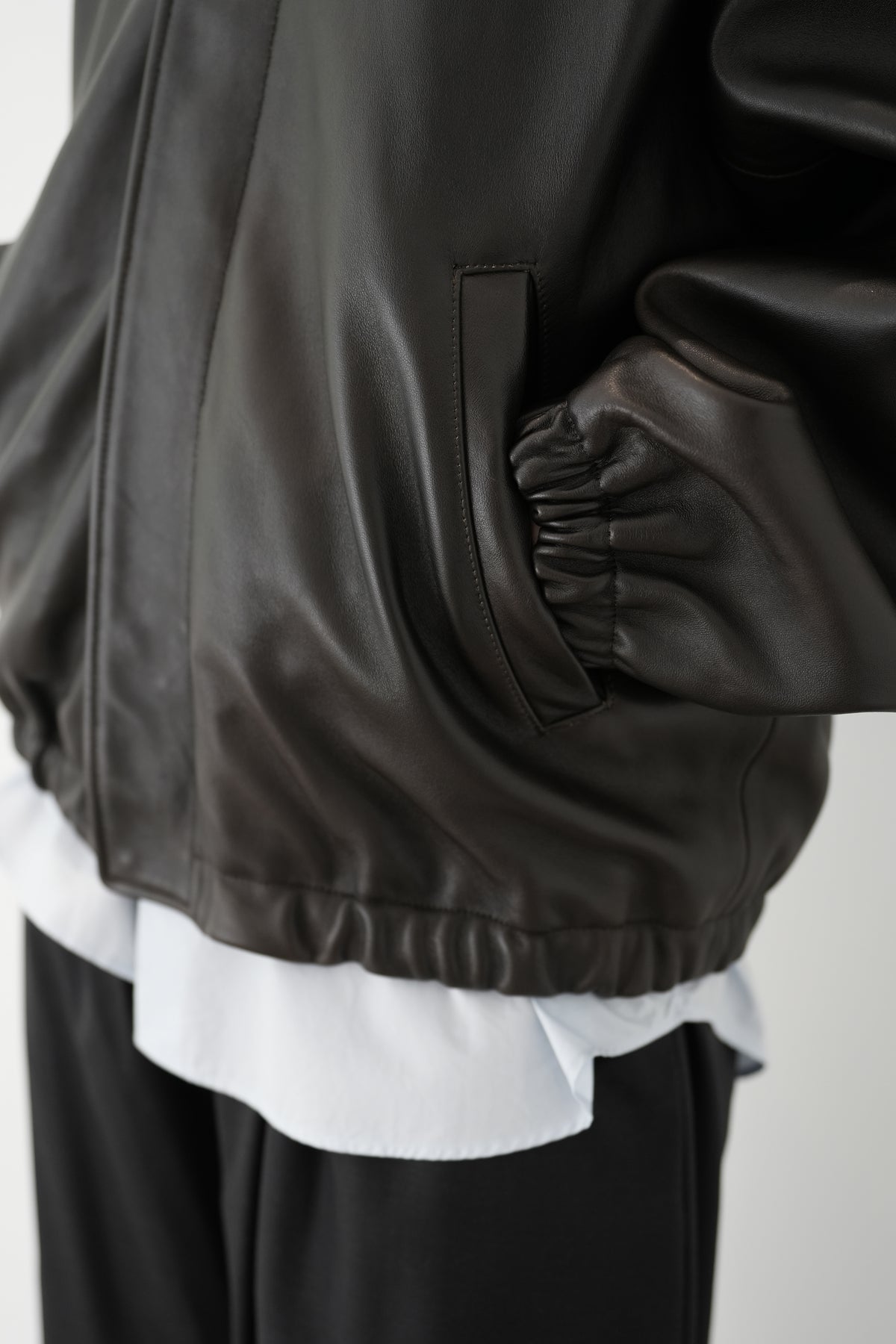 VINTAGE BLACK SHEEP LEATHER ZIP SHORT JACKET