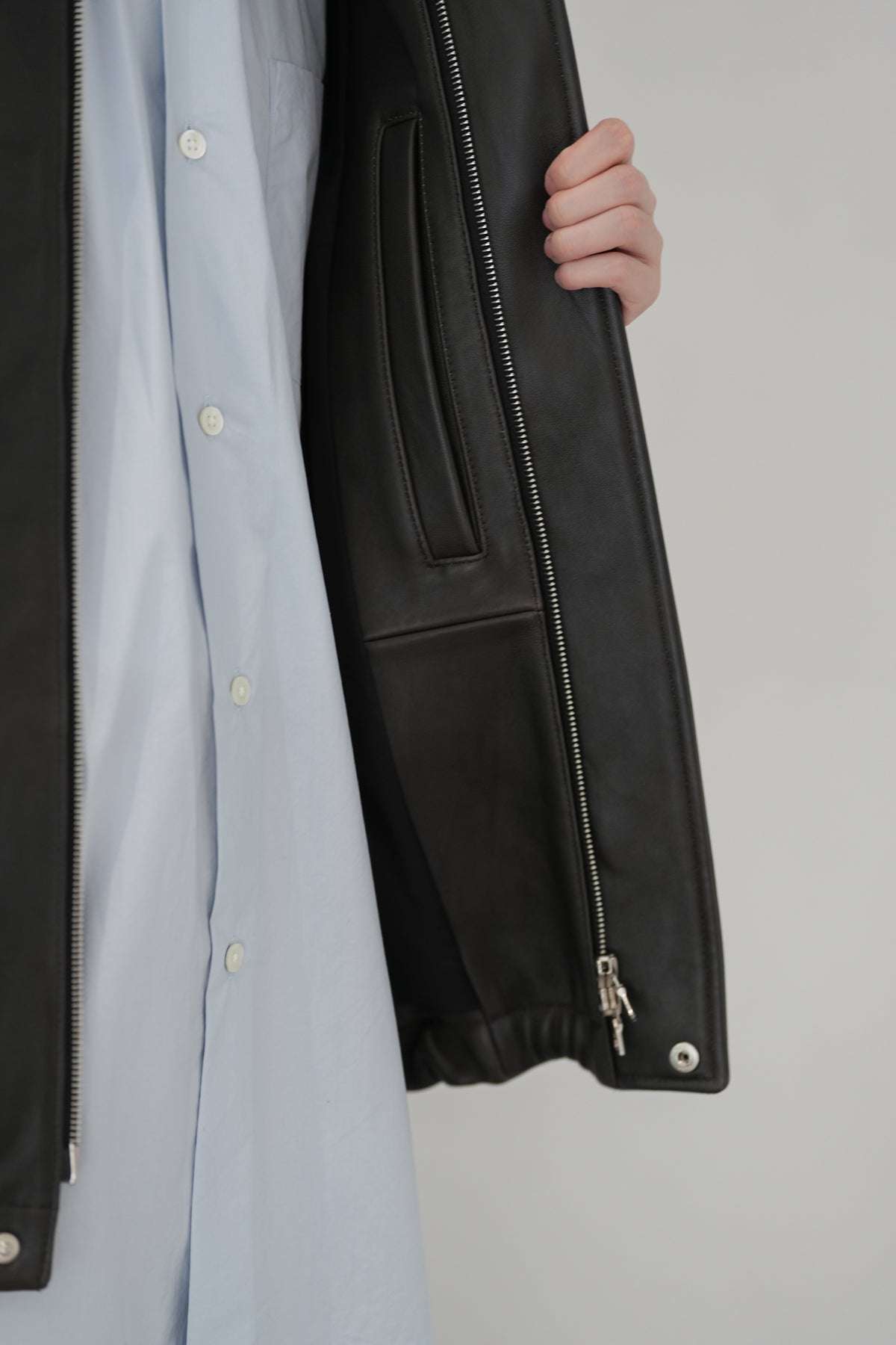 VINTAGE BLACK SHEEP LEATHER ZIP SHORT JACKET