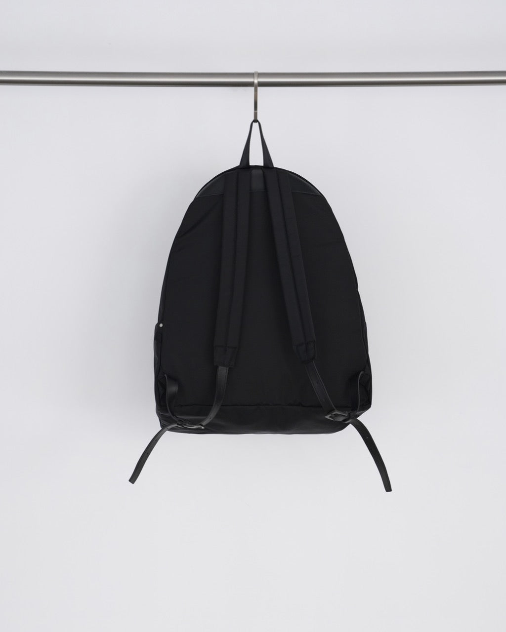 GRAPH LAYER EXCLUSIVE BLACK NYLON OXFORD BACKPACK