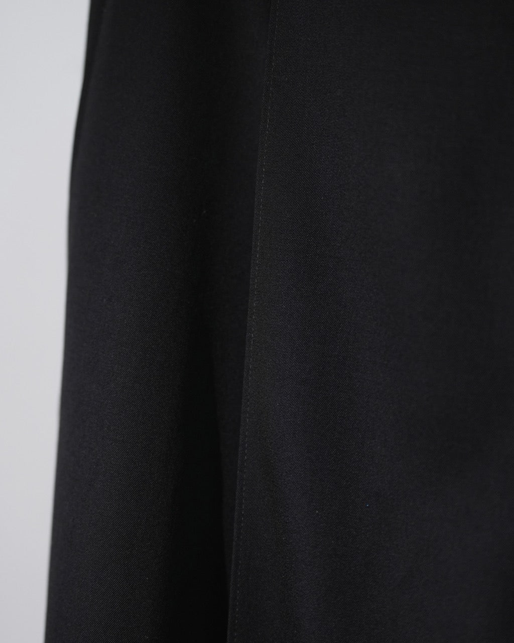 GRAPH LAYER EXCLUSIVE BLACK BELTLESS EXTRA WIDE TROUSERS