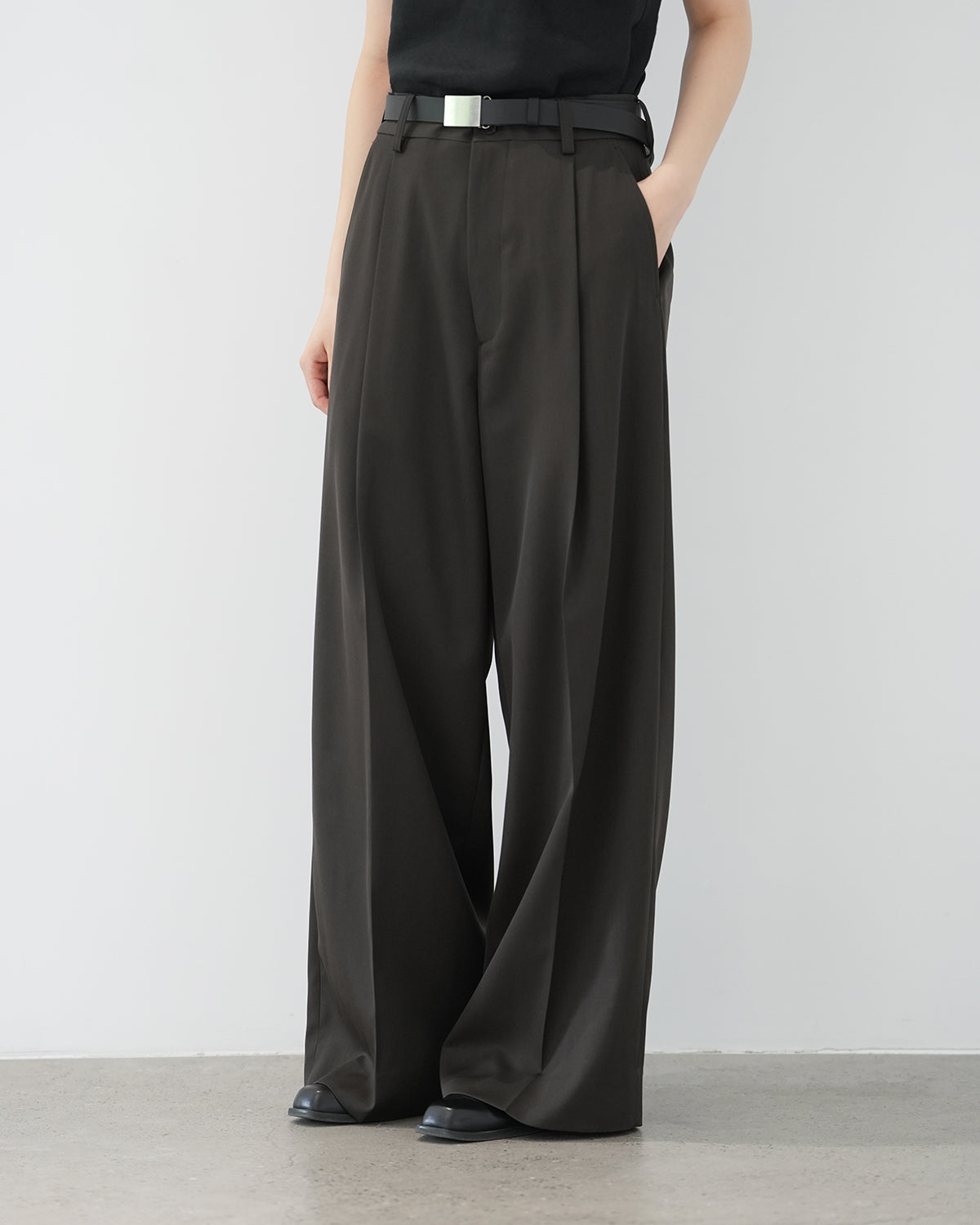 GREY KHAKI EXTRA WIDE TROUSERS
