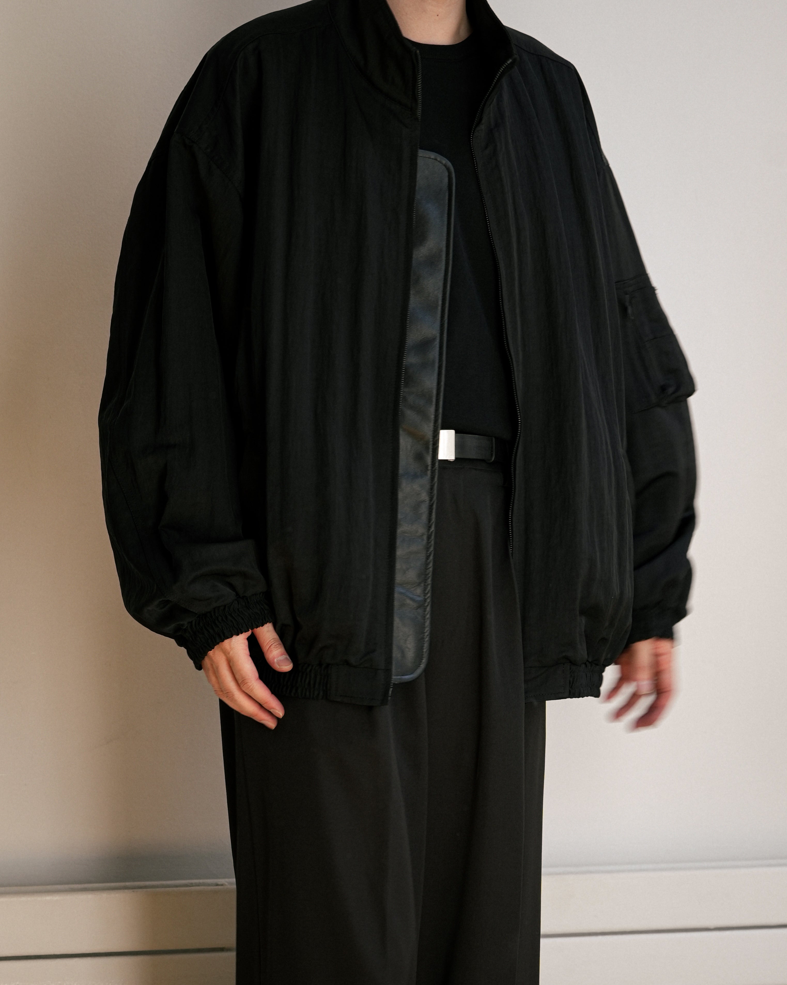 BLACK SHRUNK NYLON OVERSIZED FLIGHT JACKET