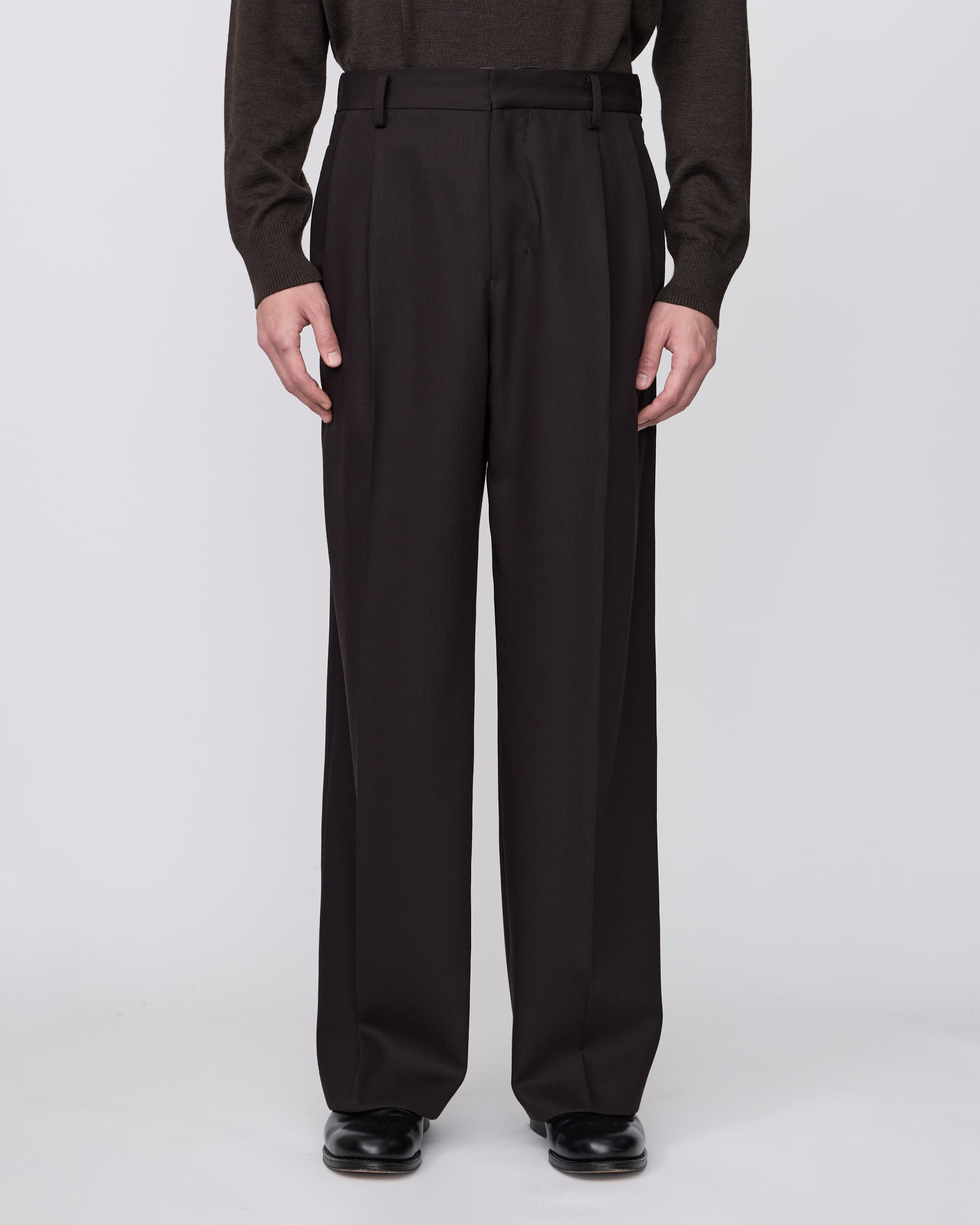 DARK BROWN TWO TUCKS WIDE TROUSERS