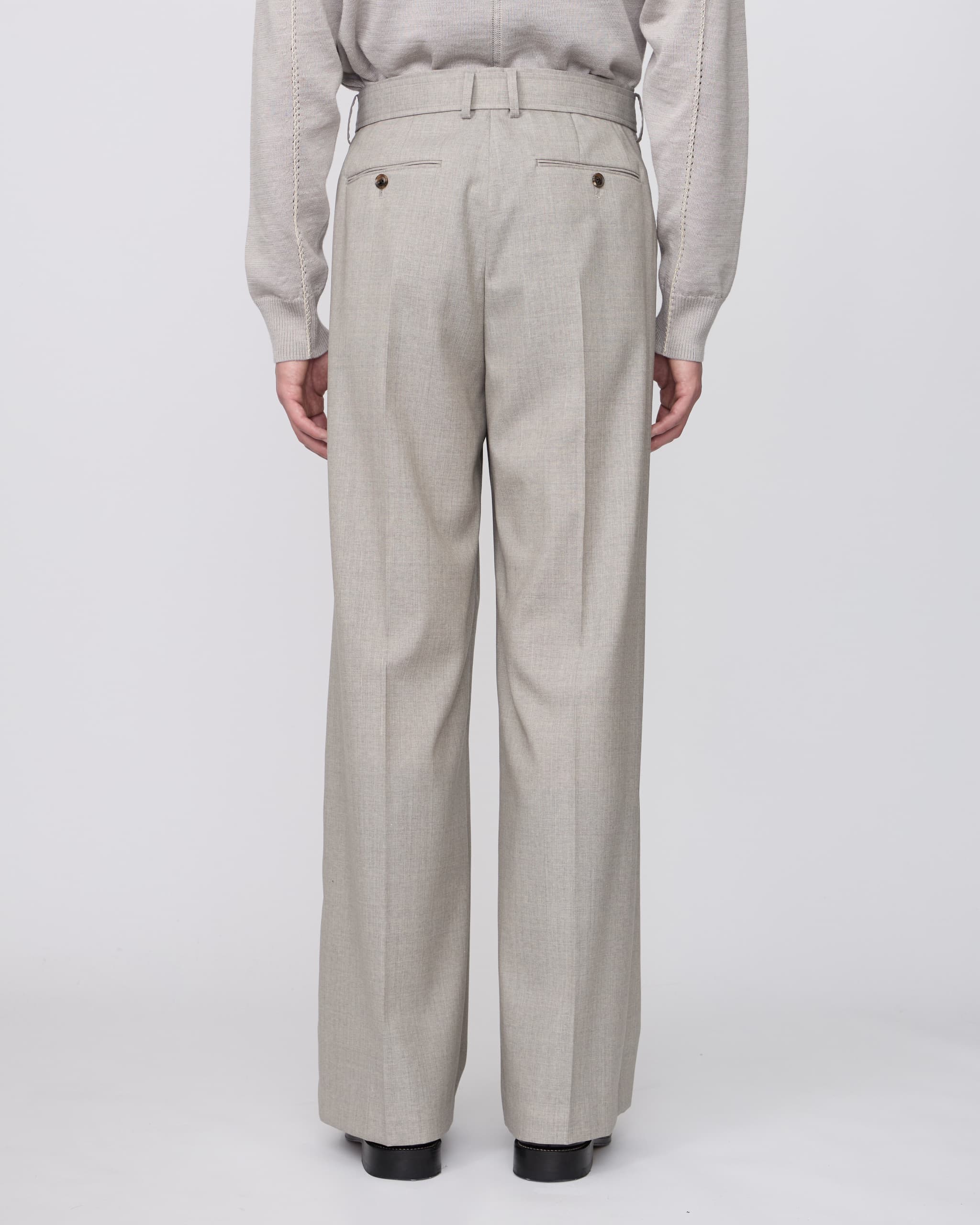 LIGHT GRAY BELTED BAGGY TROUSERS