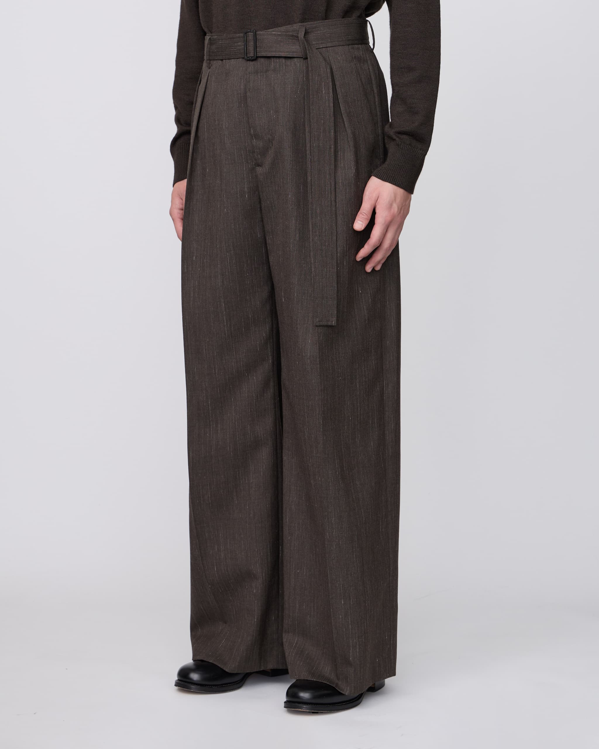BROWN BELTED BAGGY TROUSERS