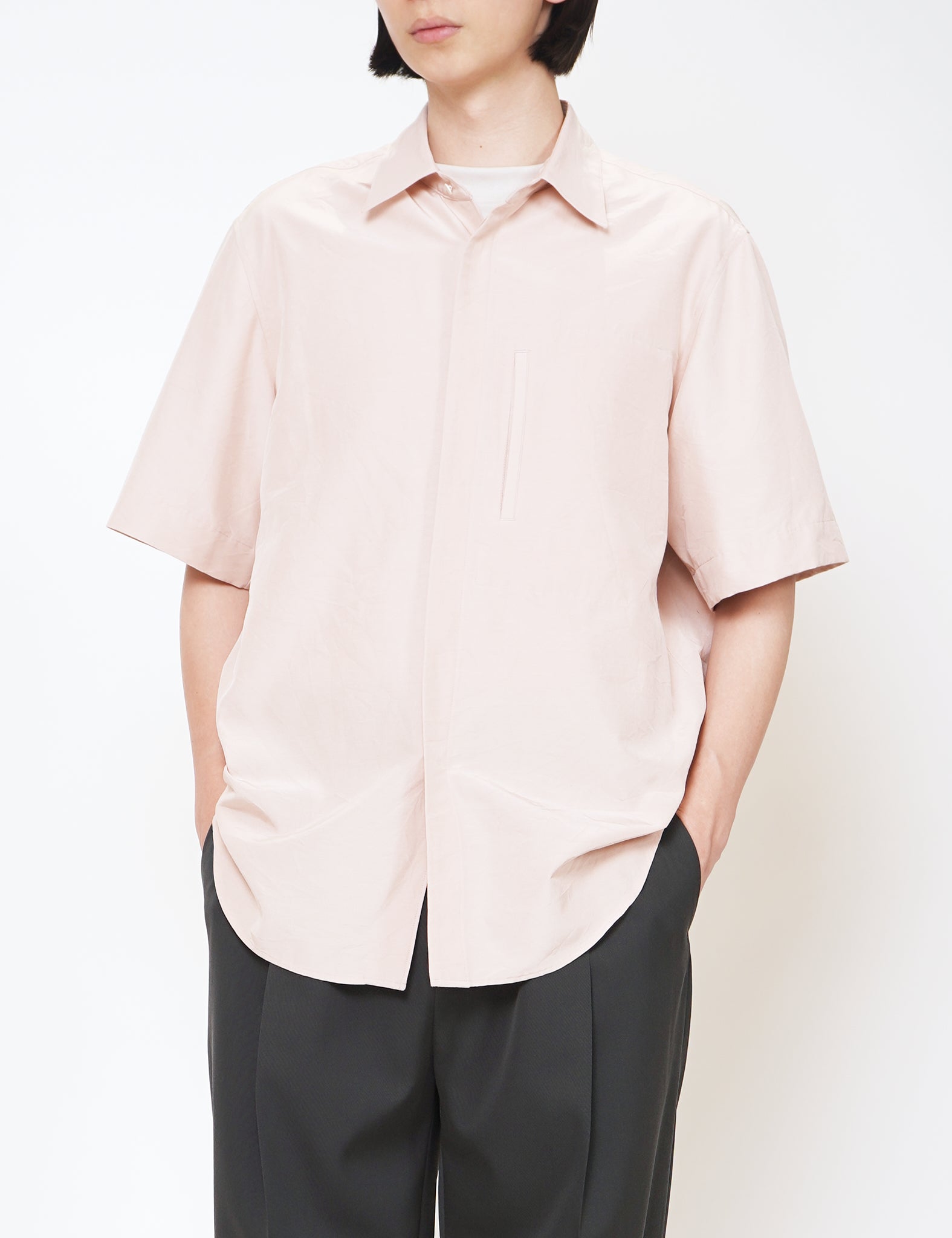LIGHT PINK FLY FRONT SHORT-SLEEVED SHIRT