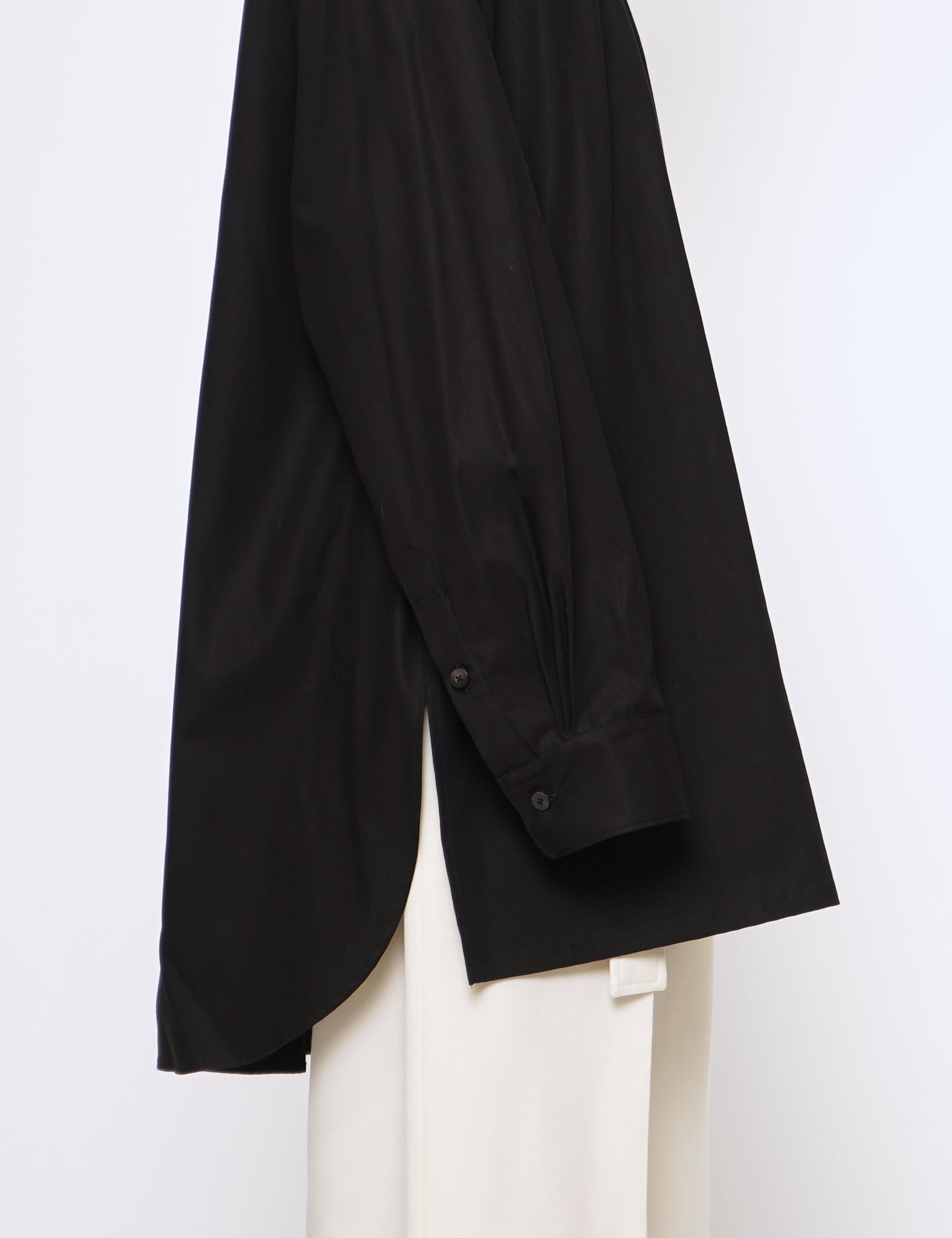 BLACK PULL OVER GATHER SHIRT