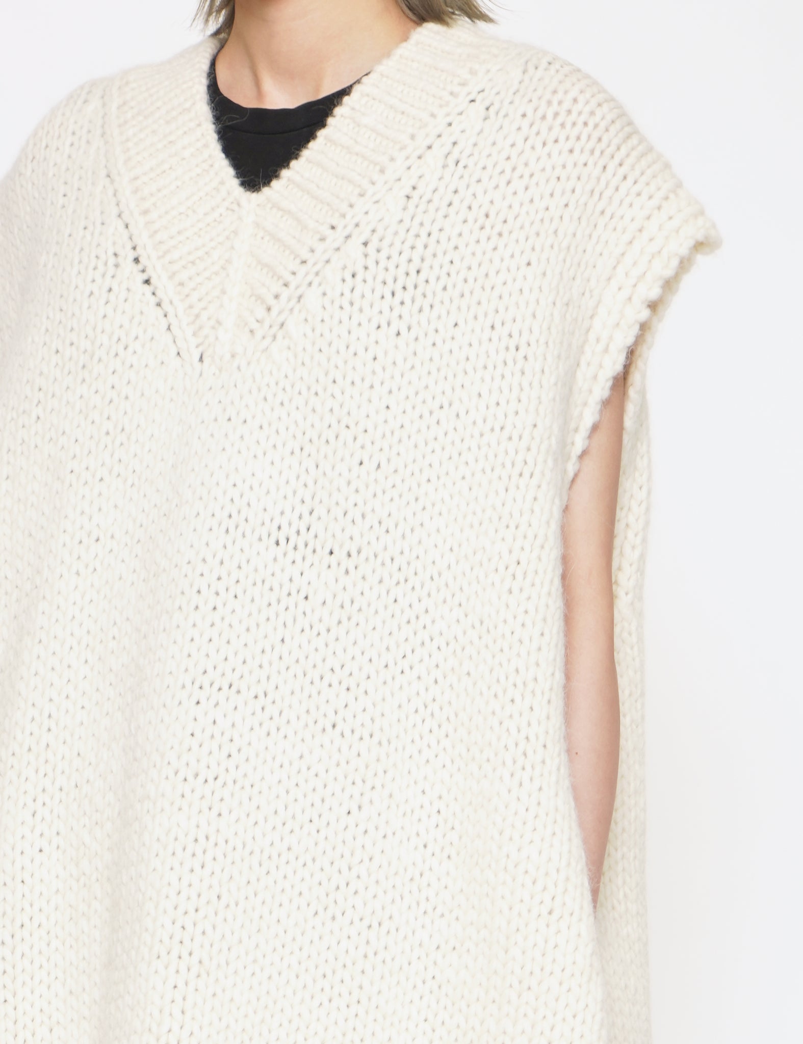 WHITE ALPACA WOOL ACRYLIC OVERSIZED CHUNKY KNIT VEST