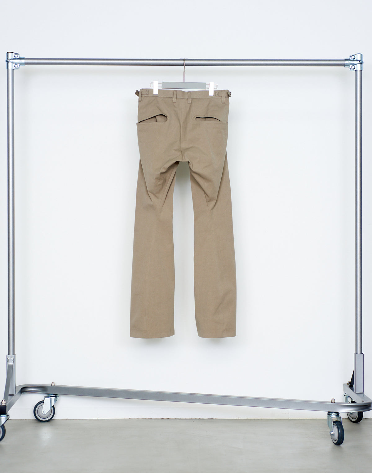 BEIGE 3D TWISTED CHINO PANTS