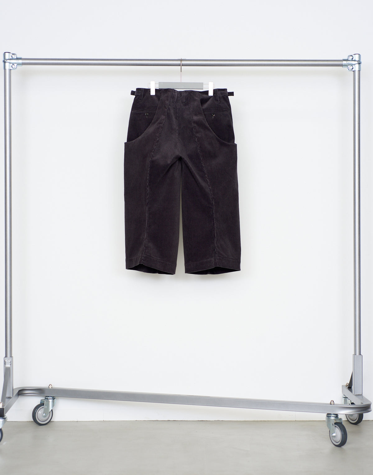 CHARCOAL S CURVED UTILITY CAPRI TROUSERS