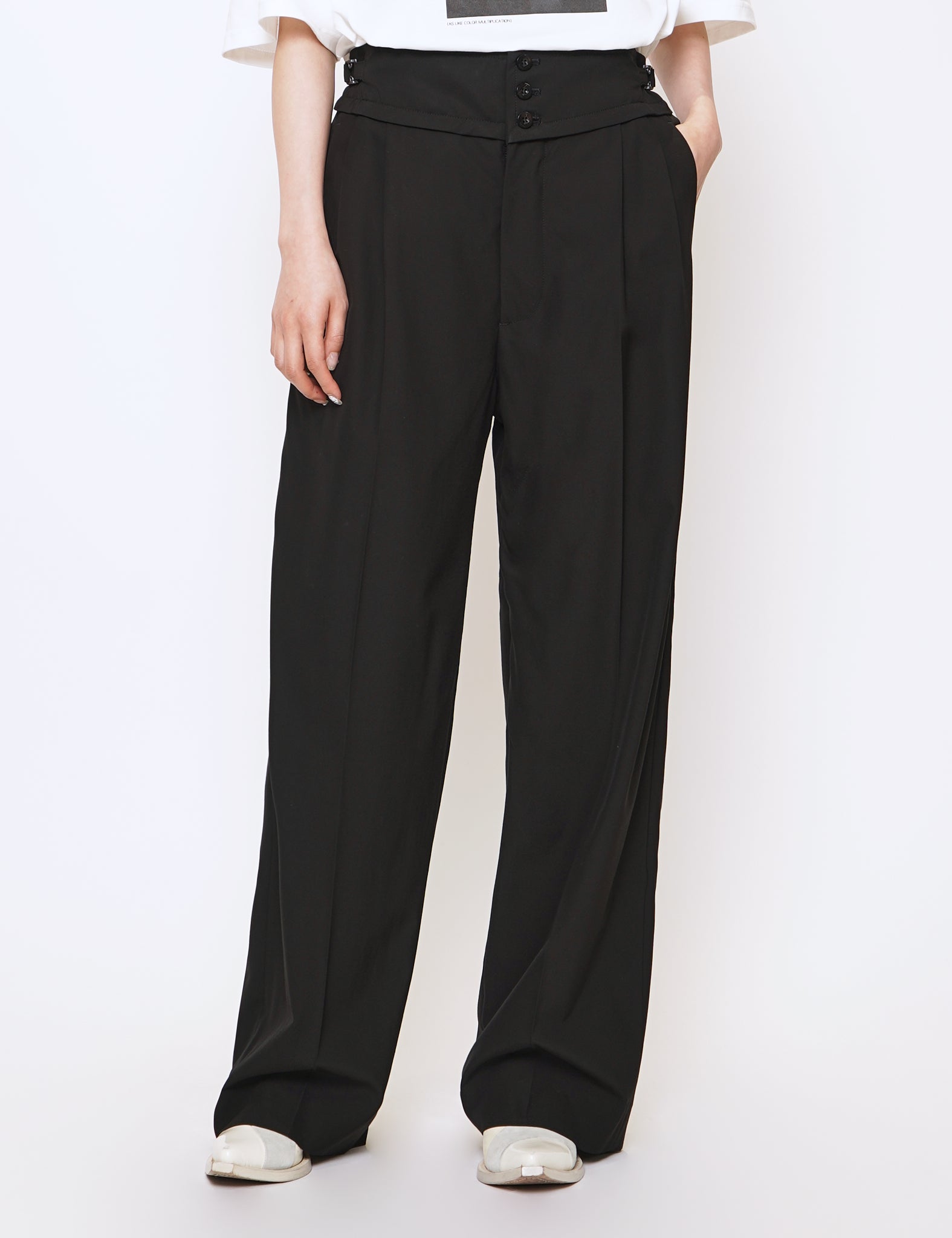 BLACK TWO TUCKS WIDE PANTS