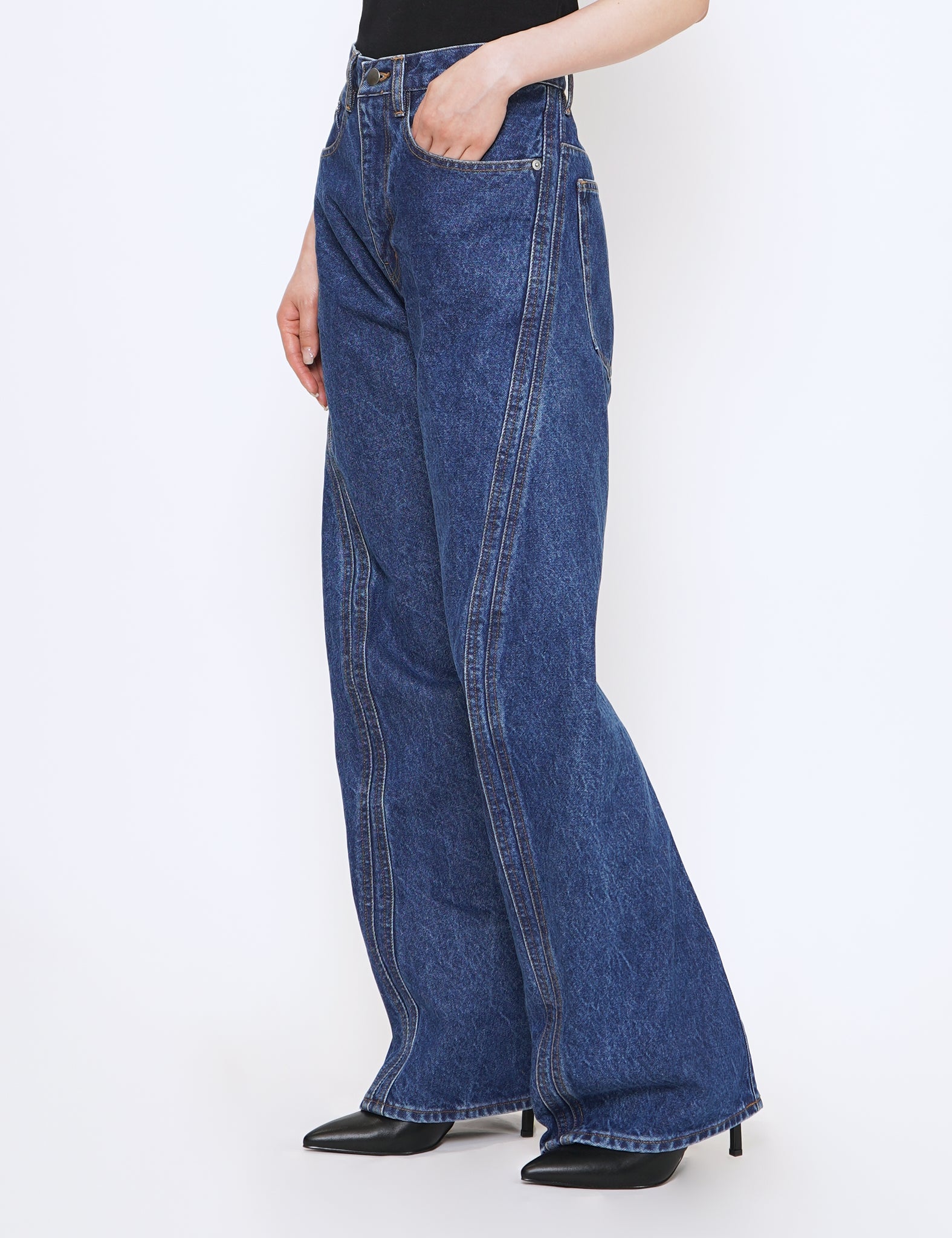 FADED INDIGO 3D TWISTED REGULAR JEANS