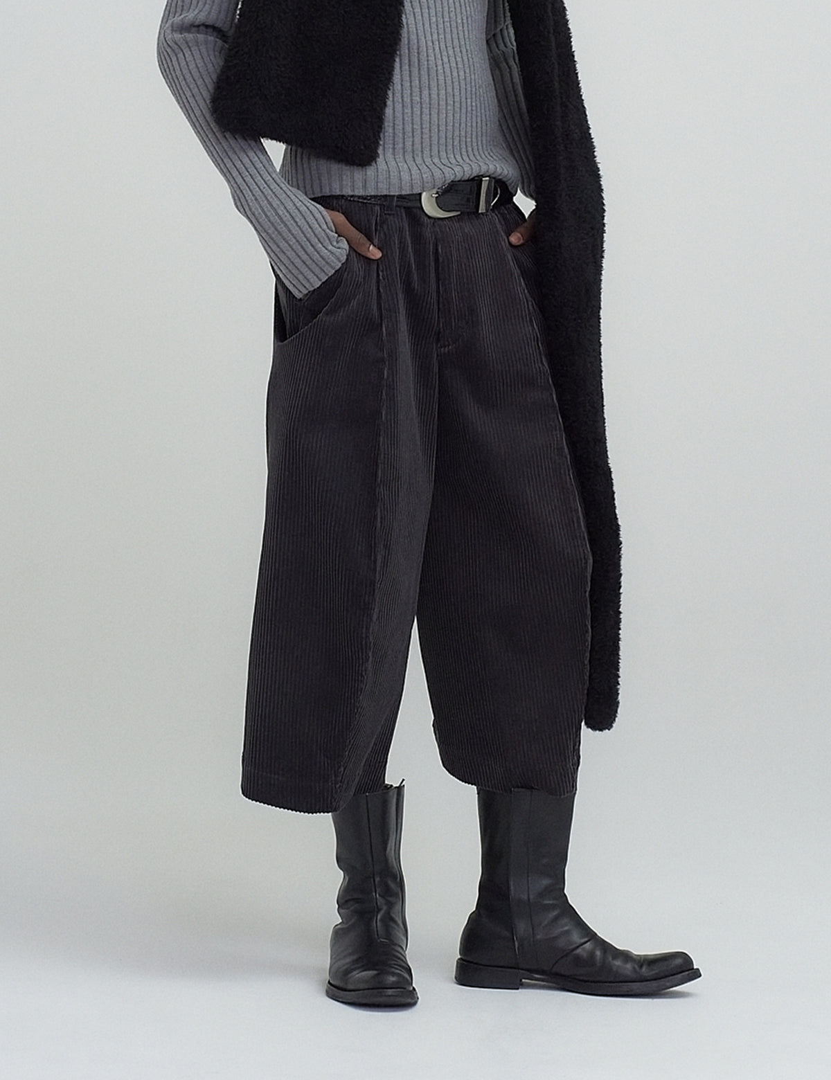 CHARCOAL S CURVED UTILITY CAPRI TROUSERS