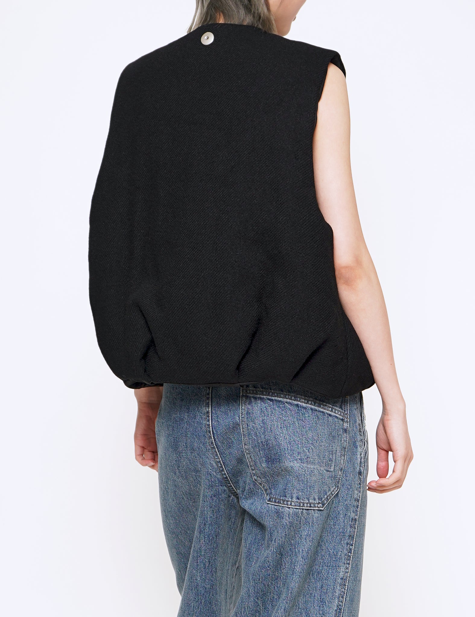 BLACK PADDED CIRCLE VEST