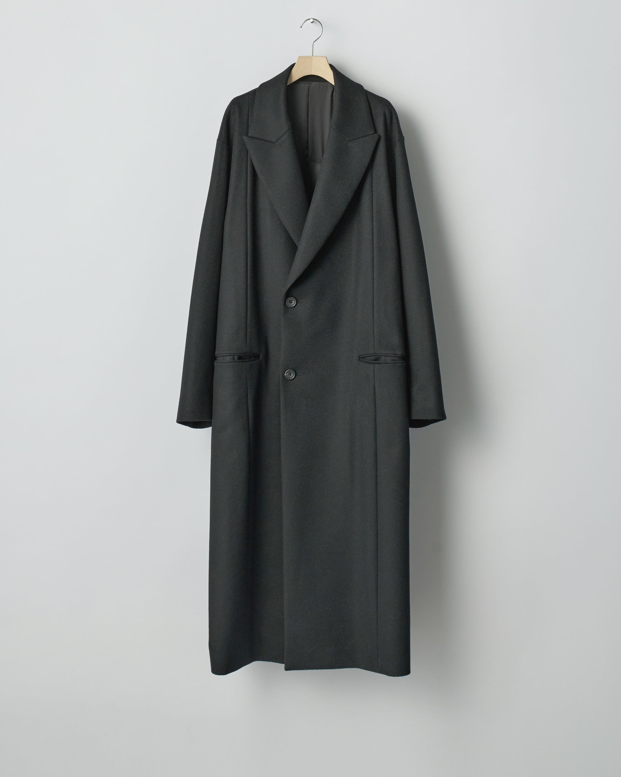 BLACK OVERSIZED MAXI-LENGTH PEAK LAPEL COAT