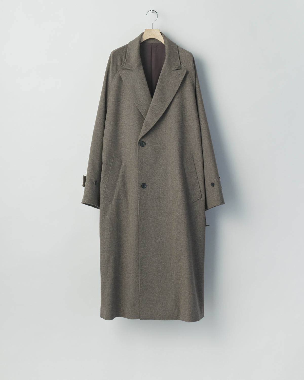 TAUPE WOOL DOESKIN OVERSIZED PEAK LAPEL CHESTER COAT
