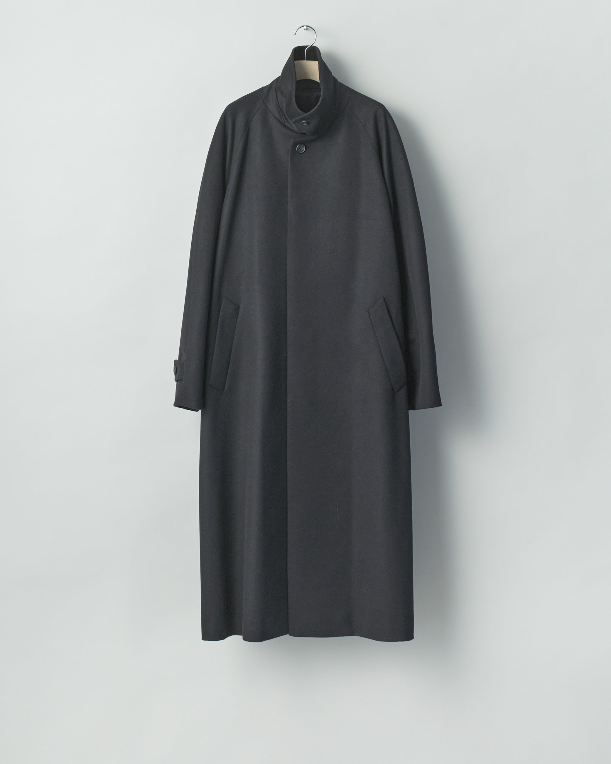 BLACK WOOL CASHMERE RAGLAN SLEEVE BALMACAAN COAT