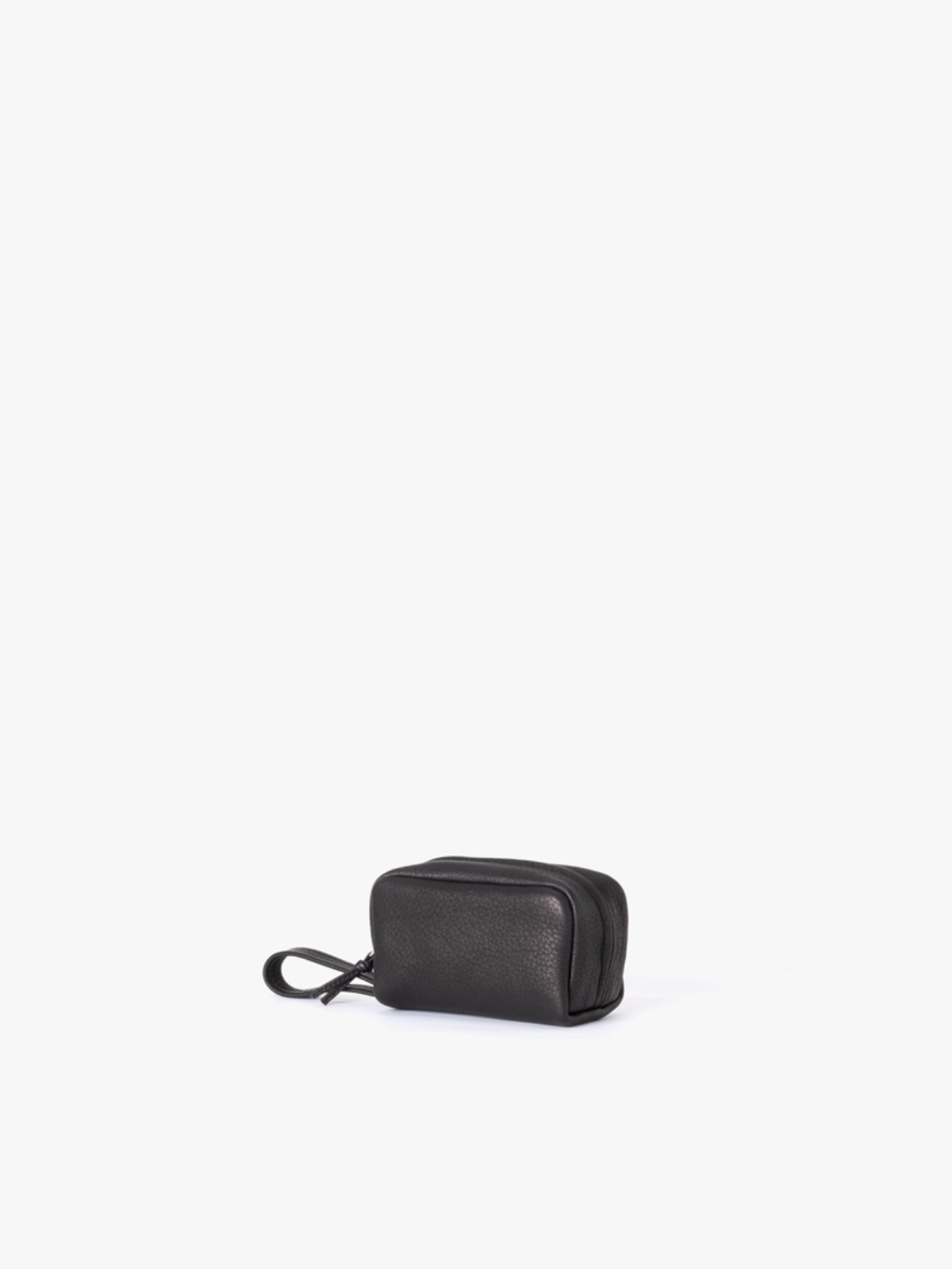 BLACK DEER LEATHER SQUARE POUCH DA116