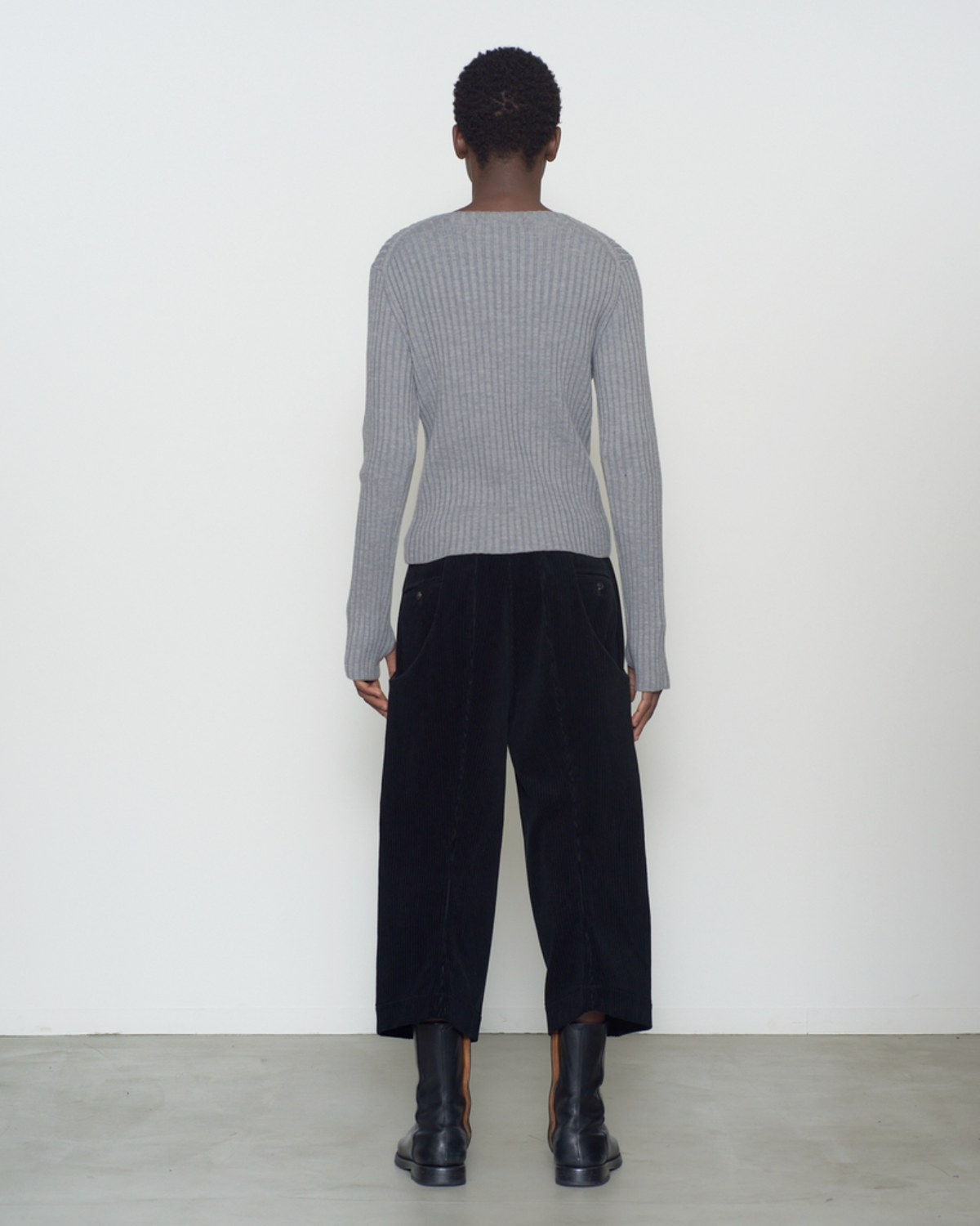 CHARCOAL S CURVED UTILITY CAPRI TROUSERS