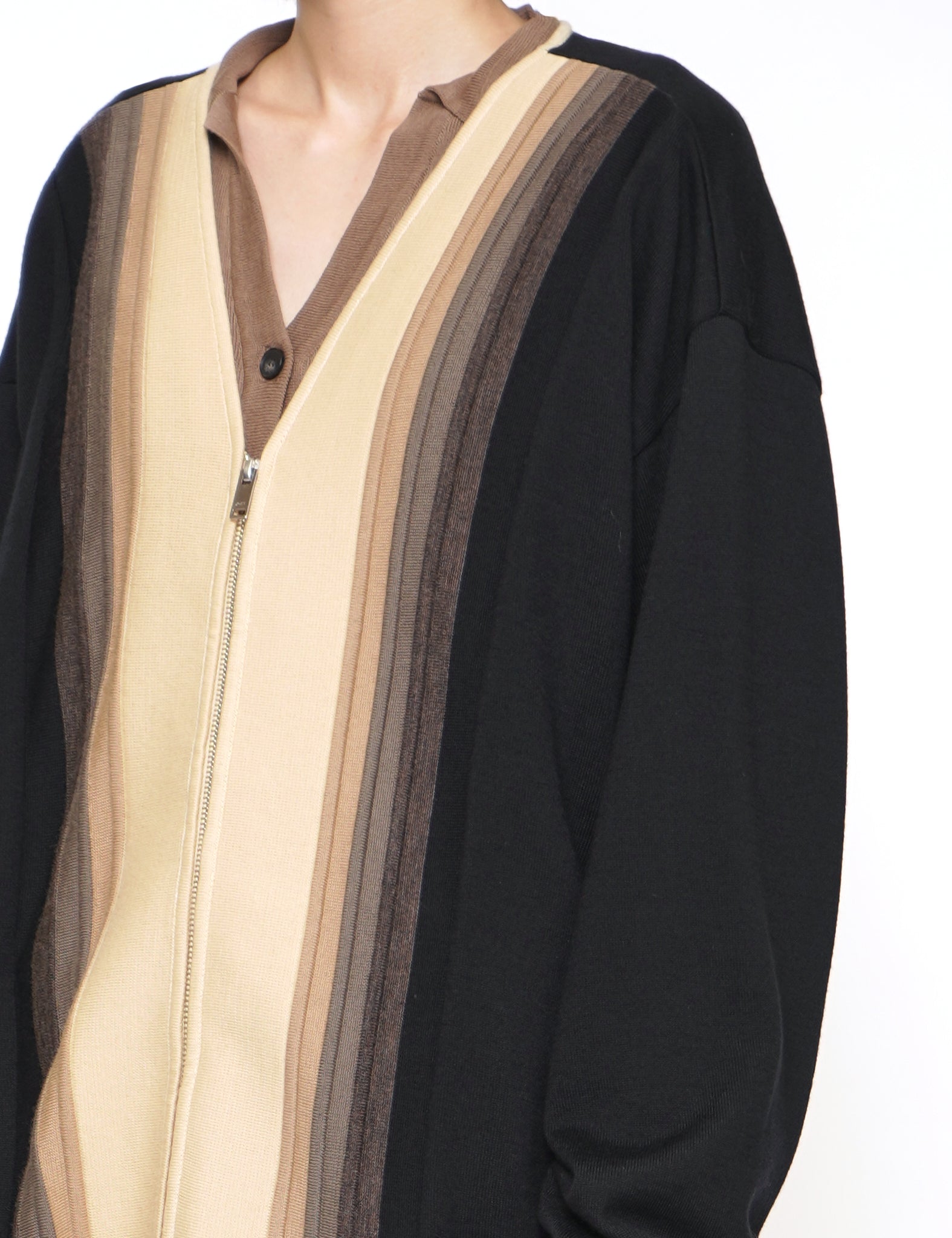 BLACK FRONT ZIP CARDIGAN