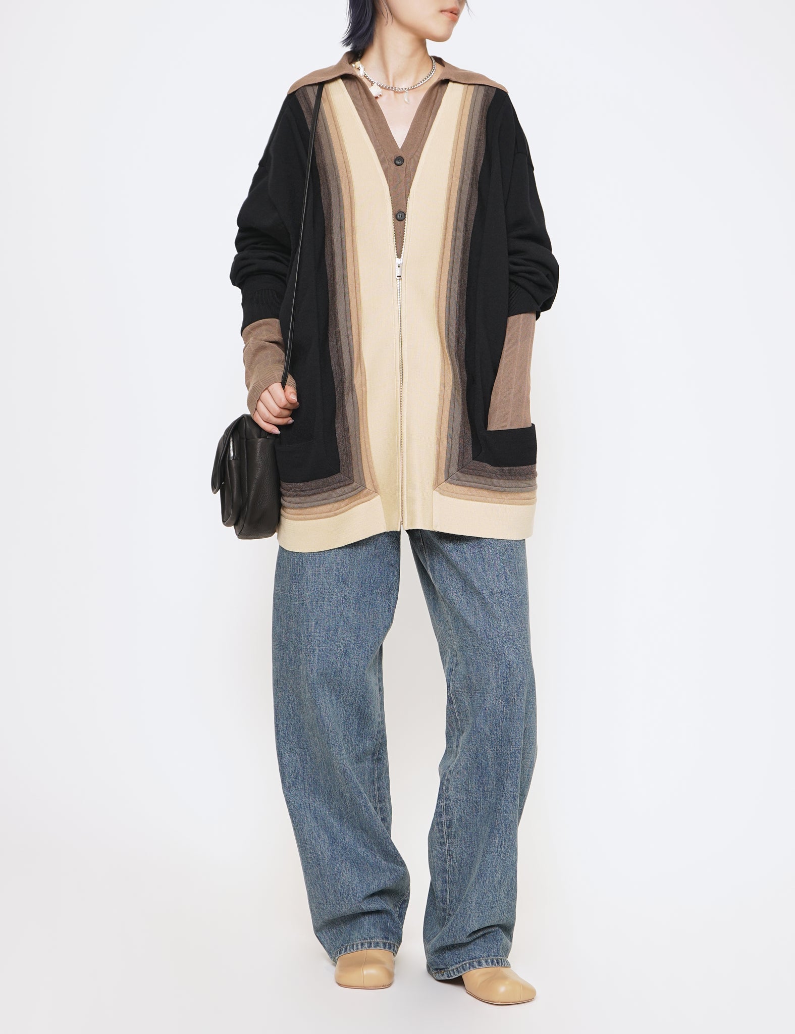 BLACK FRONT ZIP CARDIGAN