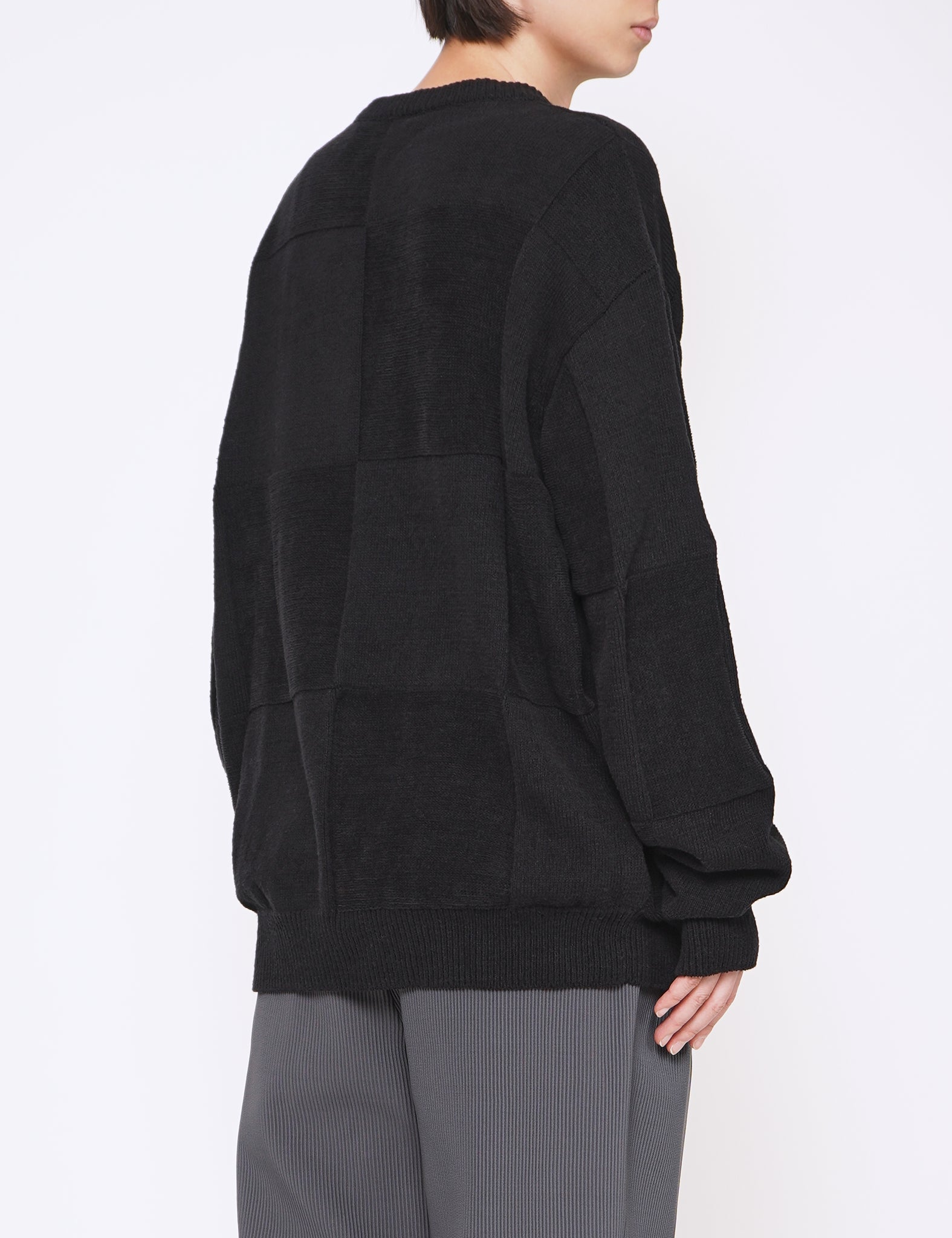 BLACK BLOCK CHECKED CREW NECK SWEATER
