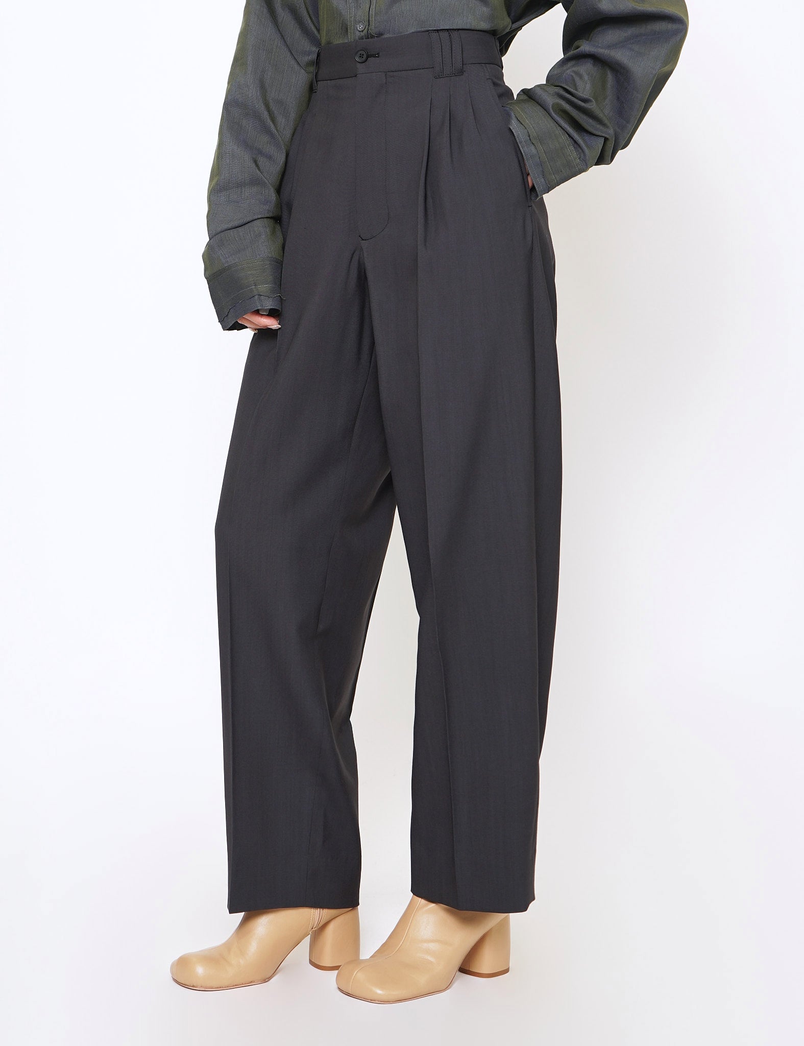 CHARCOAL 3PLEATED WIDE LEG TROUSERS