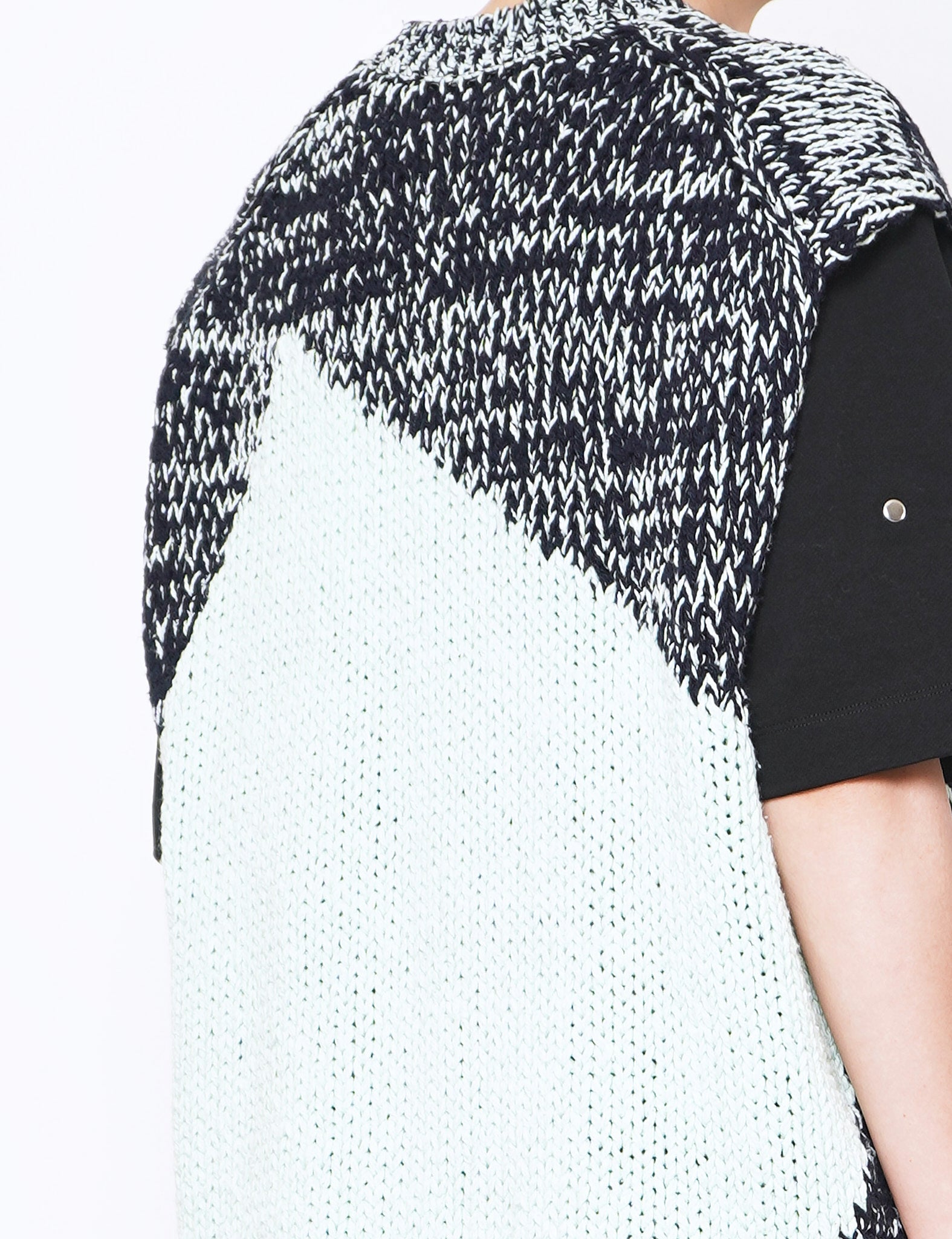 MIST GREEN INTARSIA CREWNECK VEST