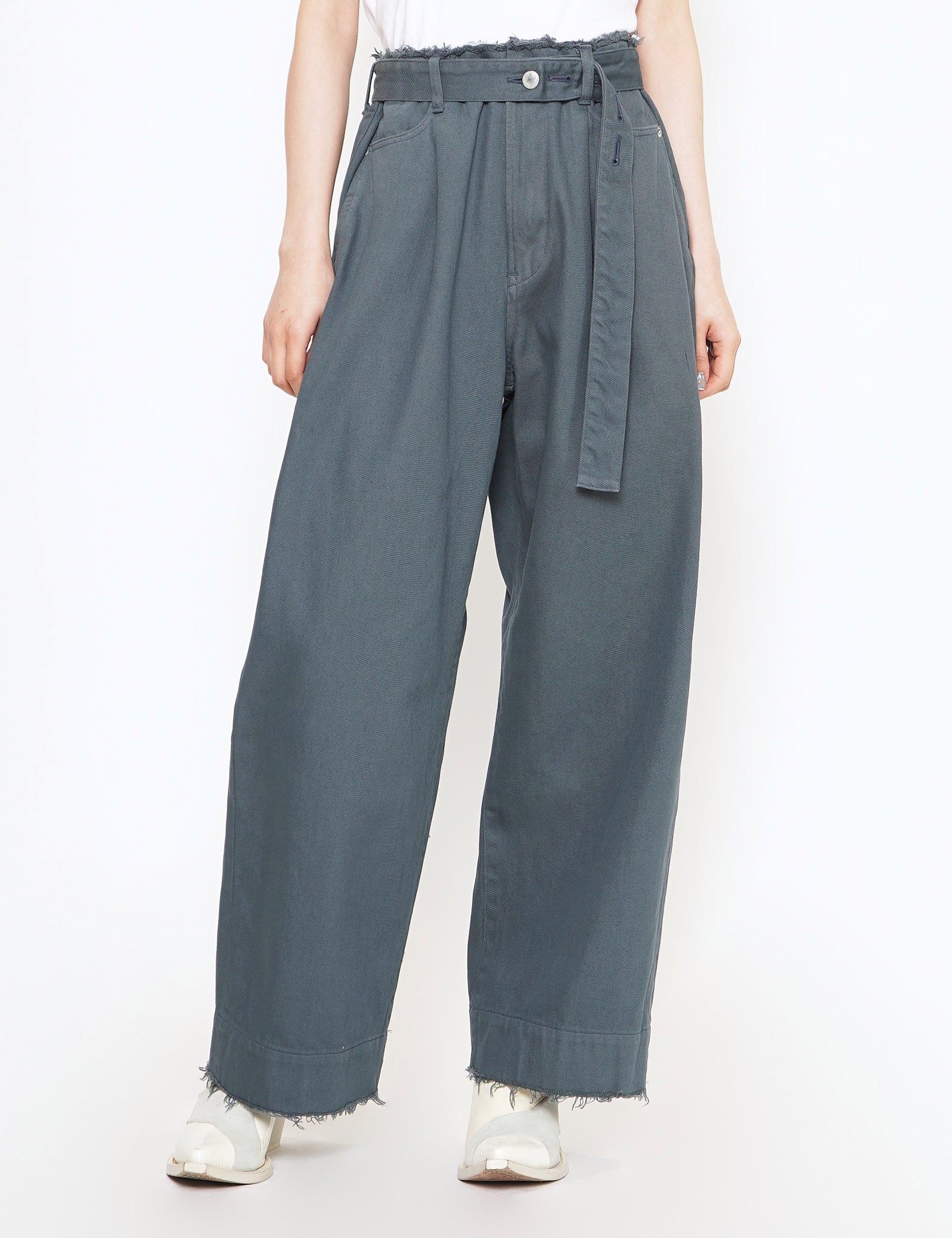 TURQUOISE DEEP CUT-OFF WIDE-LEGGED DENIM TROUSERS